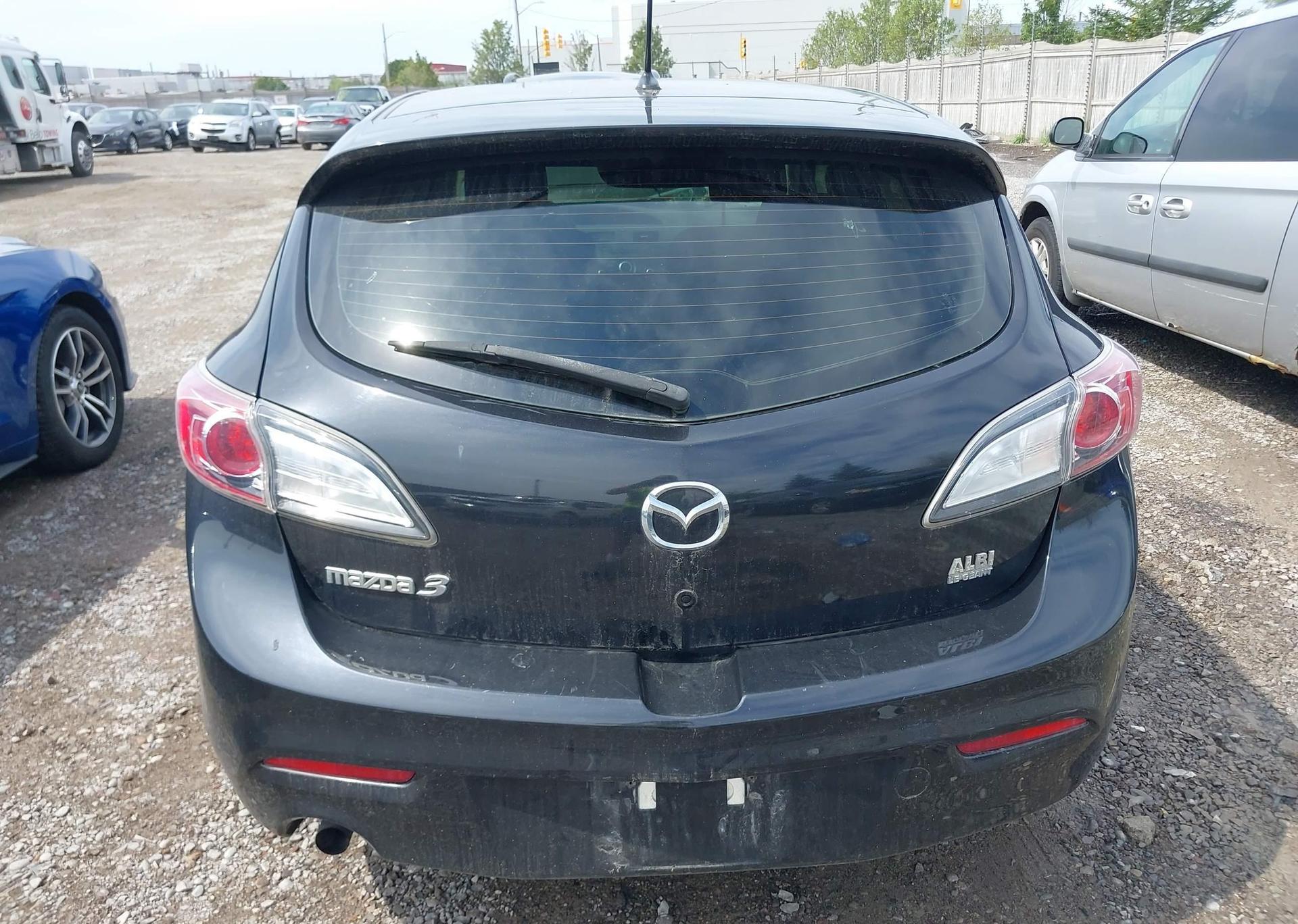 2013 MAZDA MAZDA3