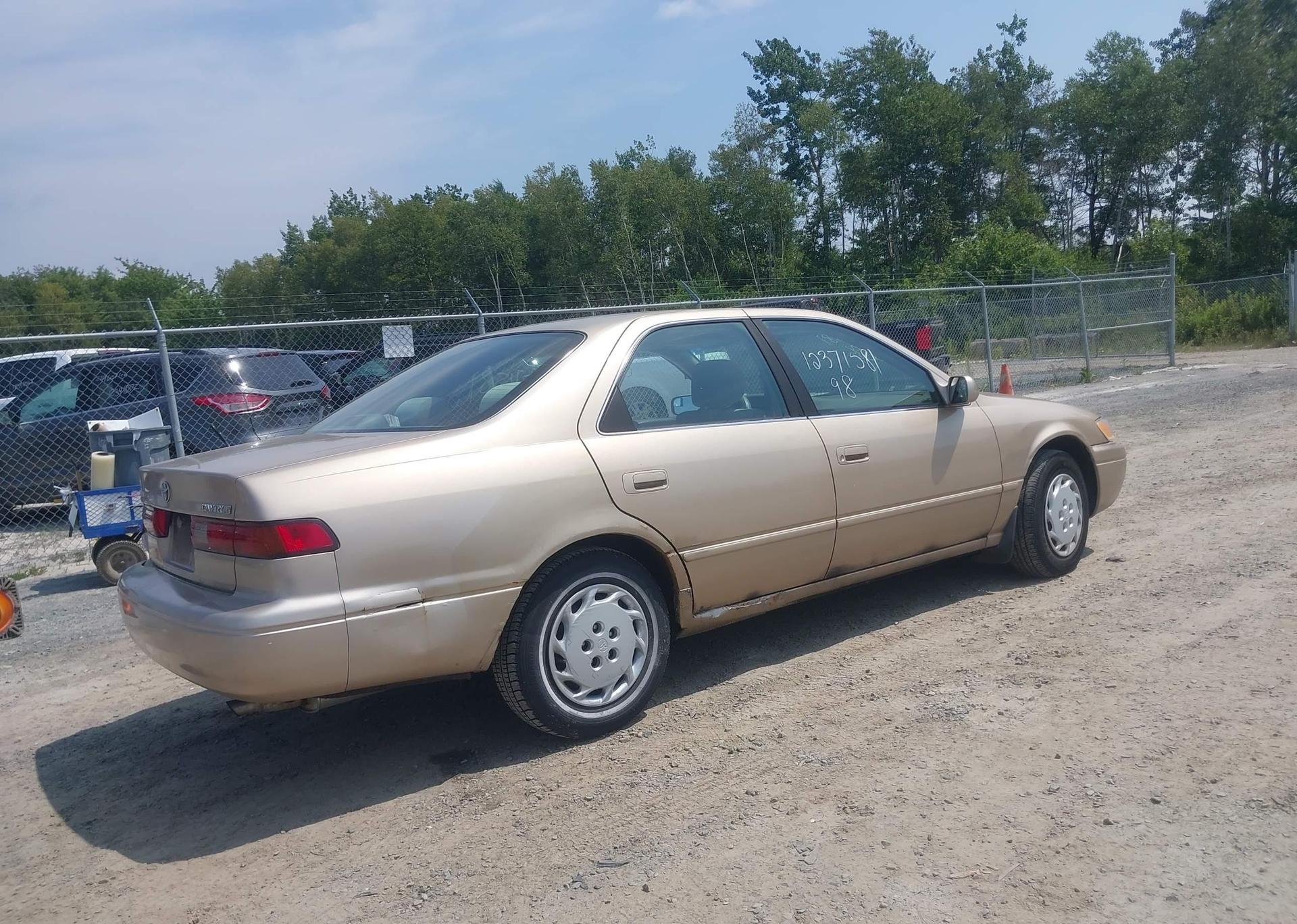1998 TOYOTA CAMRY CE