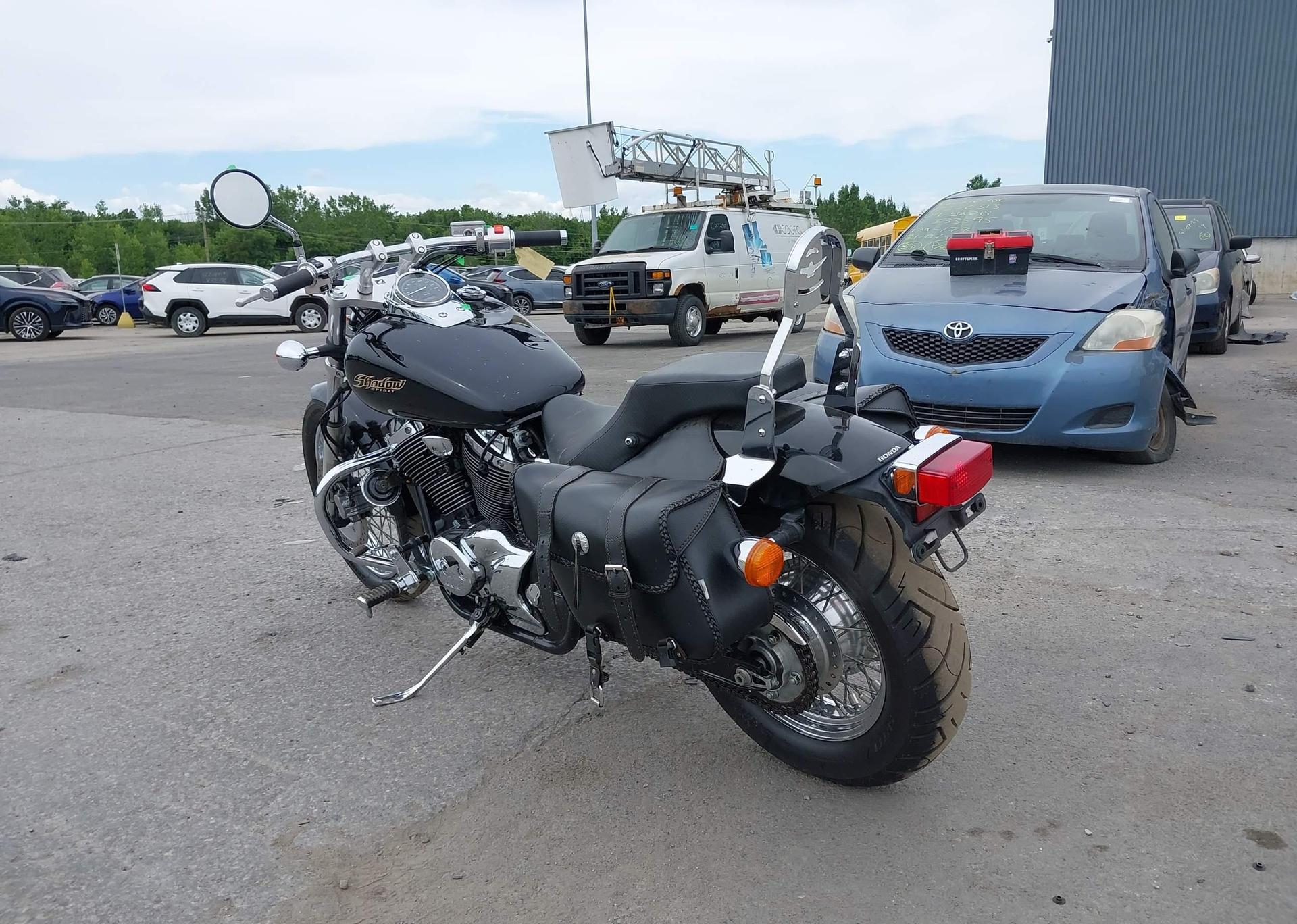 2005 HONDA VT750 CD