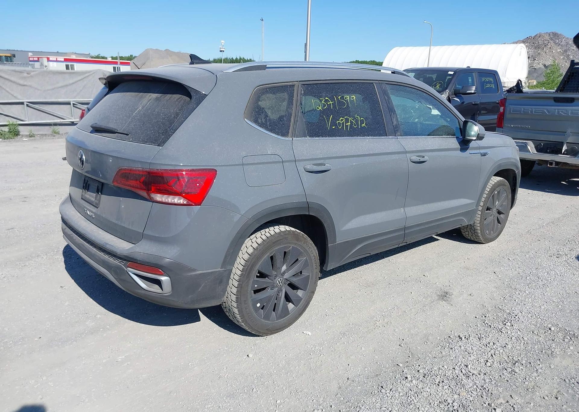 2024 VOLKSWAGEN TAOS SE
