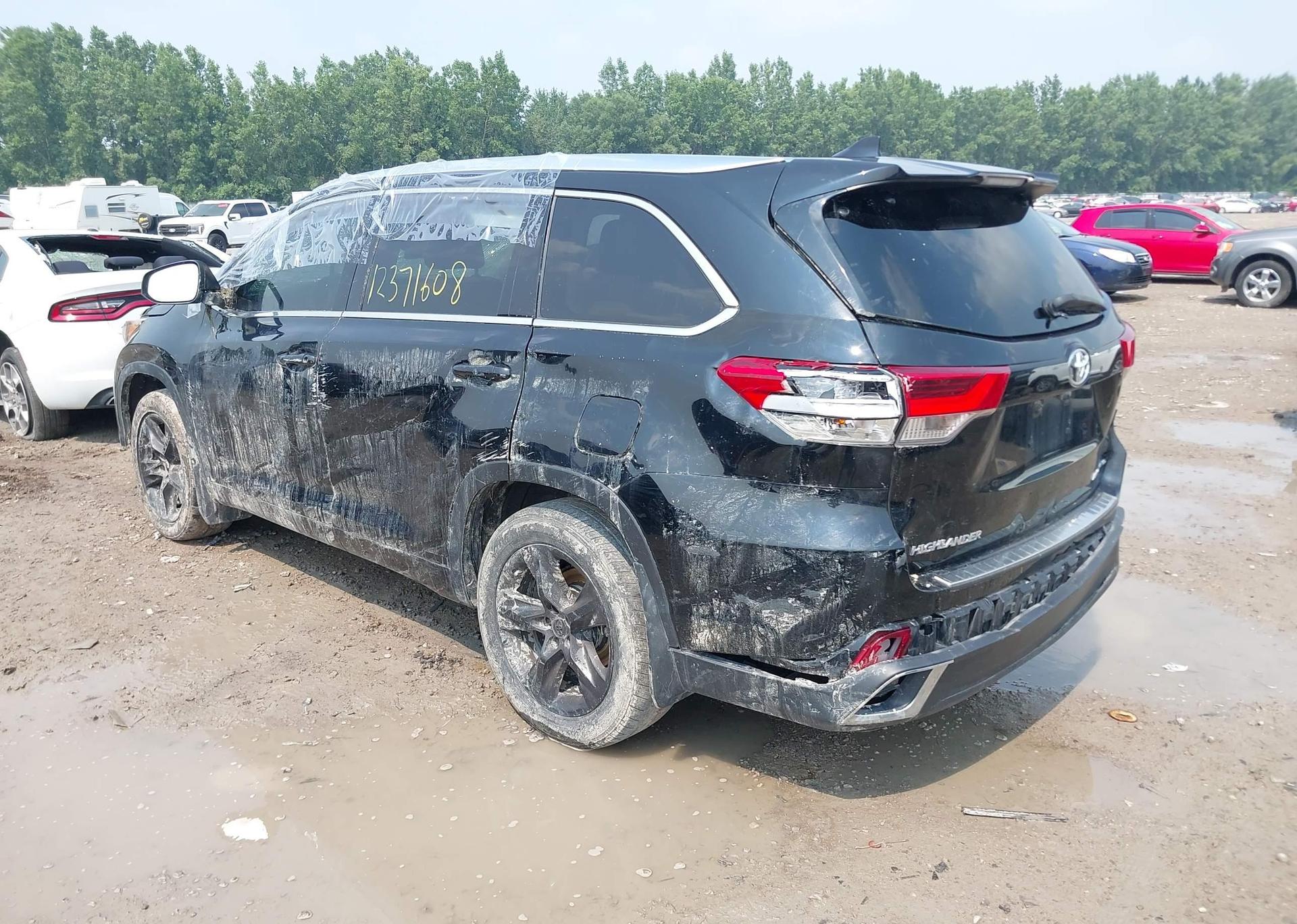 2018 TOYOTA HIGHLANDER LIMITED