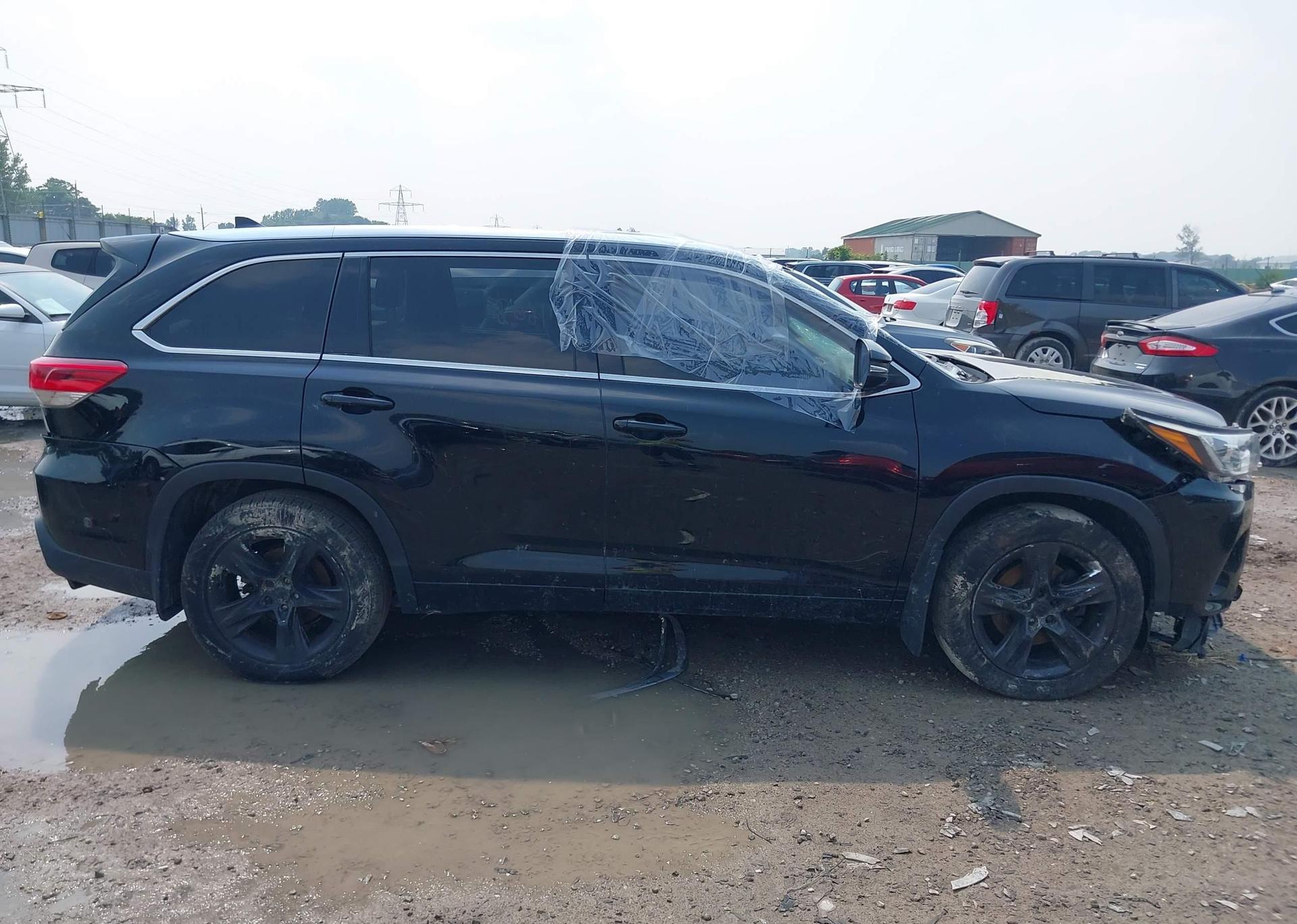 2018 TOYOTA HIGHLANDER LIMITED