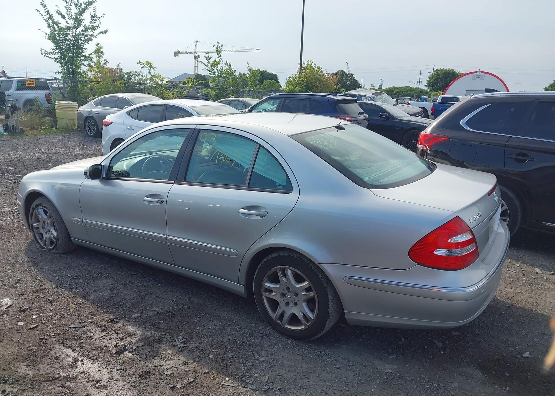 2003 MERCEDES-BENZ E 320