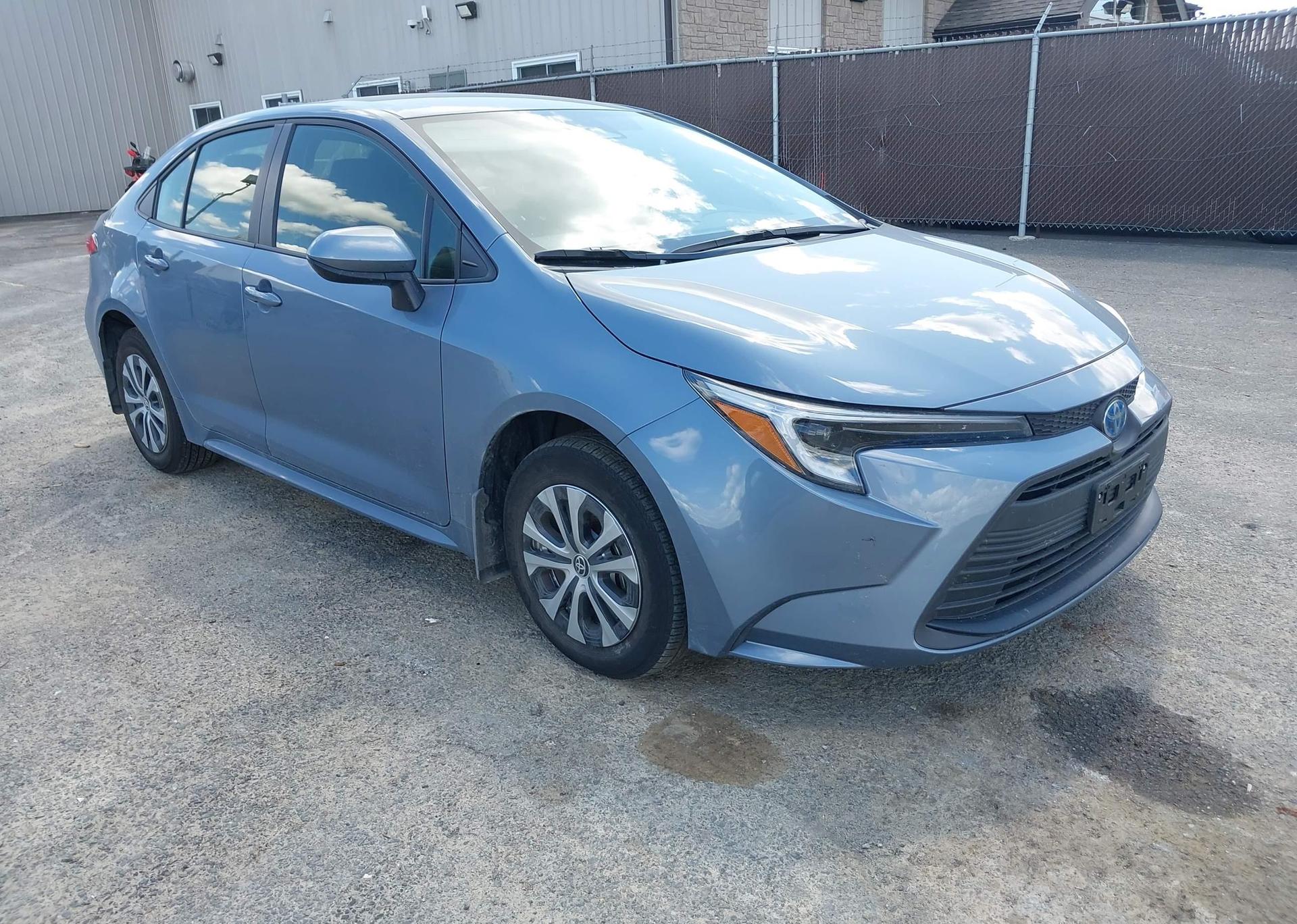 2025 TOYOTA COROLLA LE