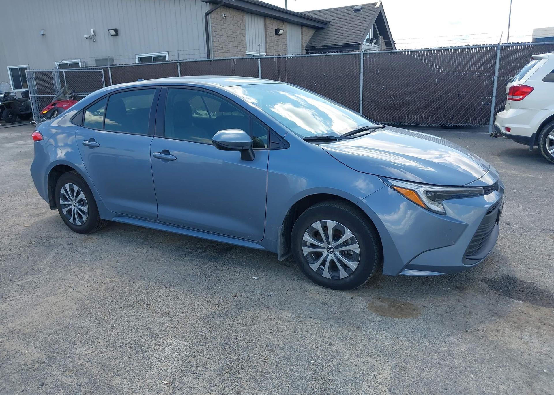 2025 TOYOTA COROLLA LE