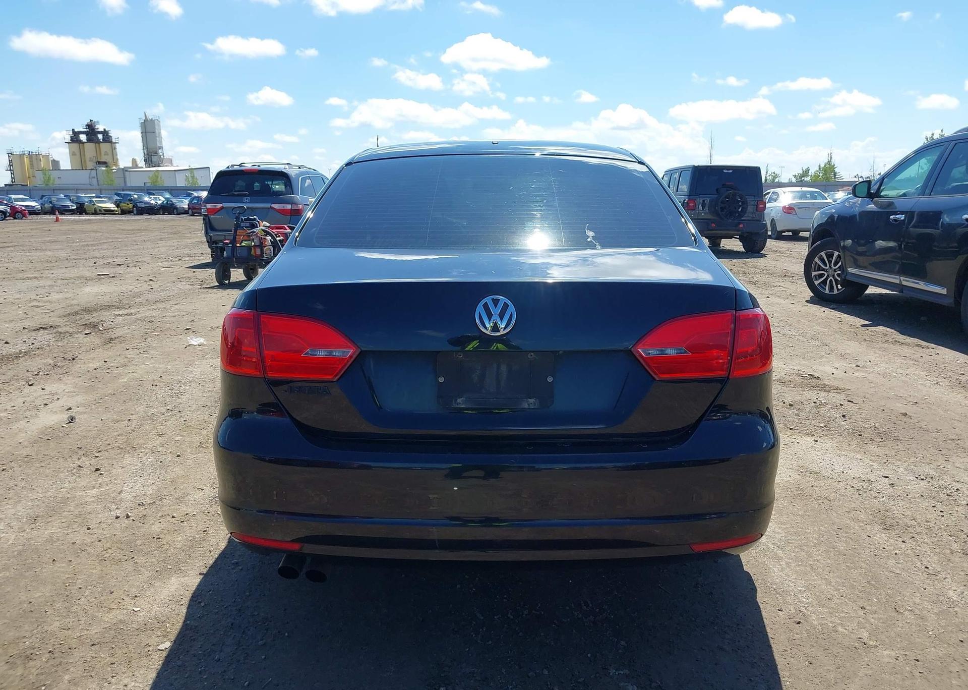 2013 VOLKSWAGEN JETTA S