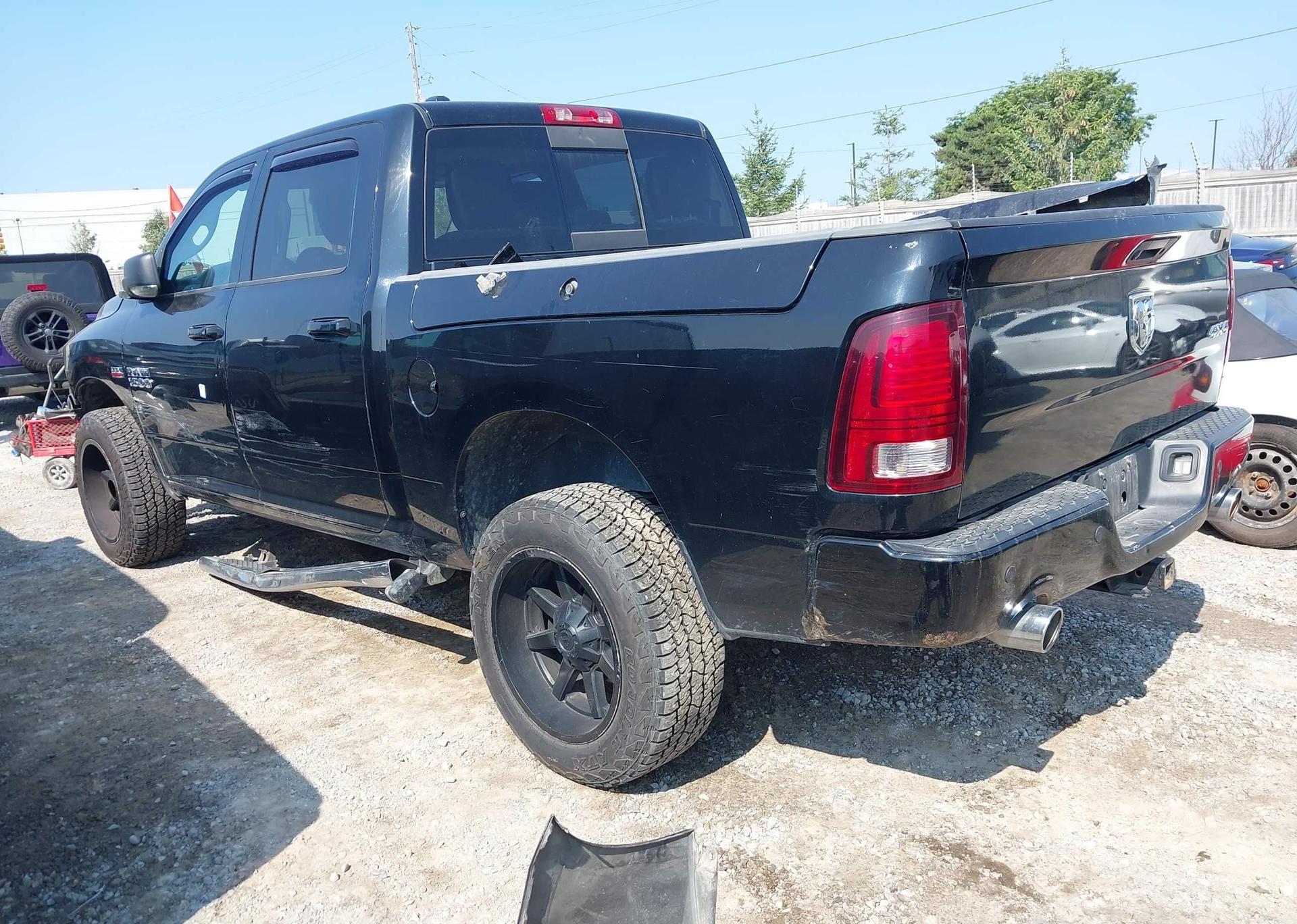 2013 RAM 1500 SPORT