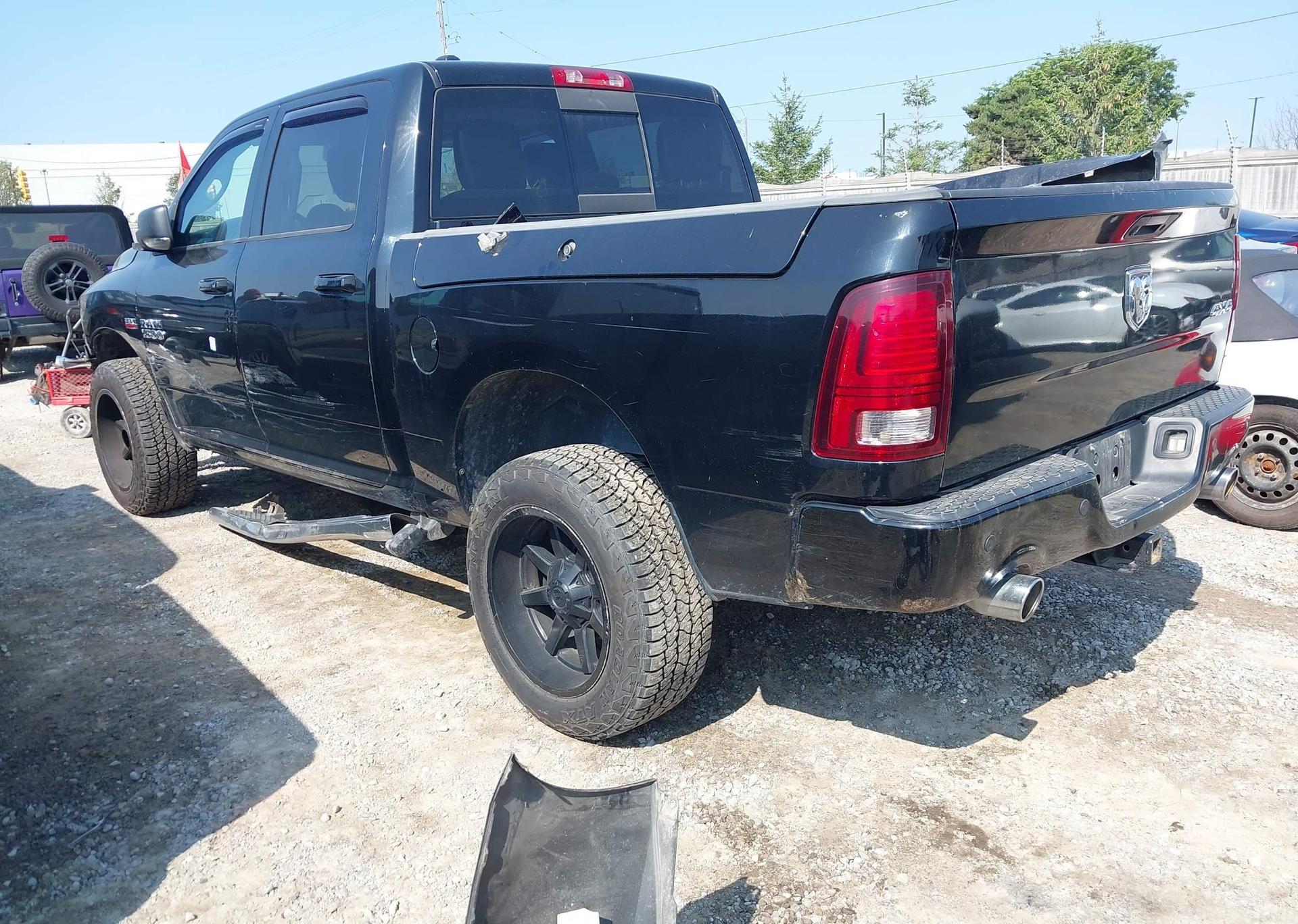 2013 RAM 1500 SPORT