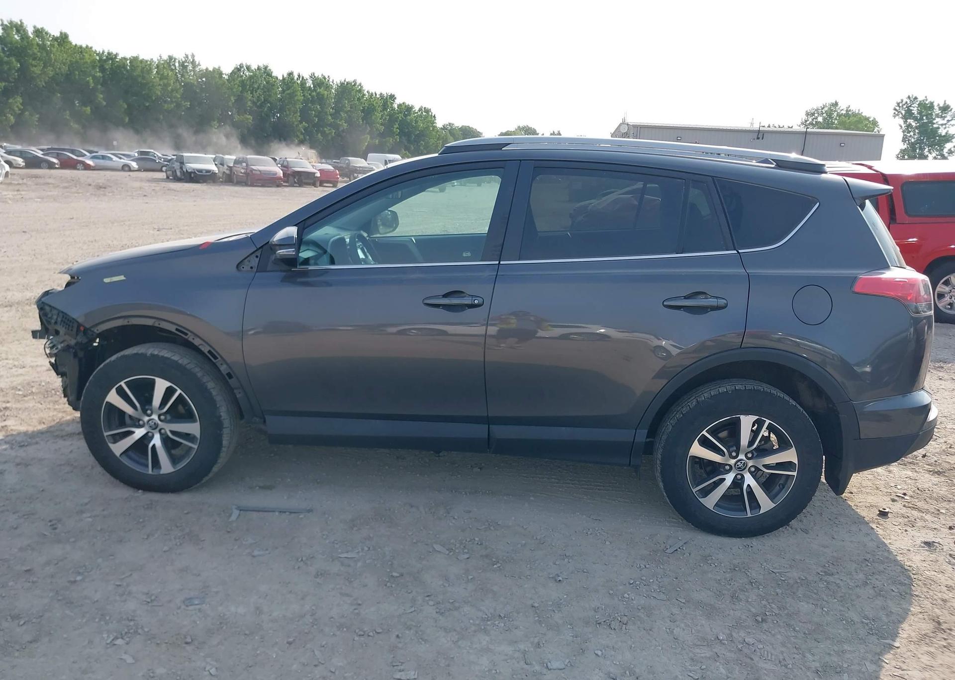 2018 TOYOTA RAV4 LE