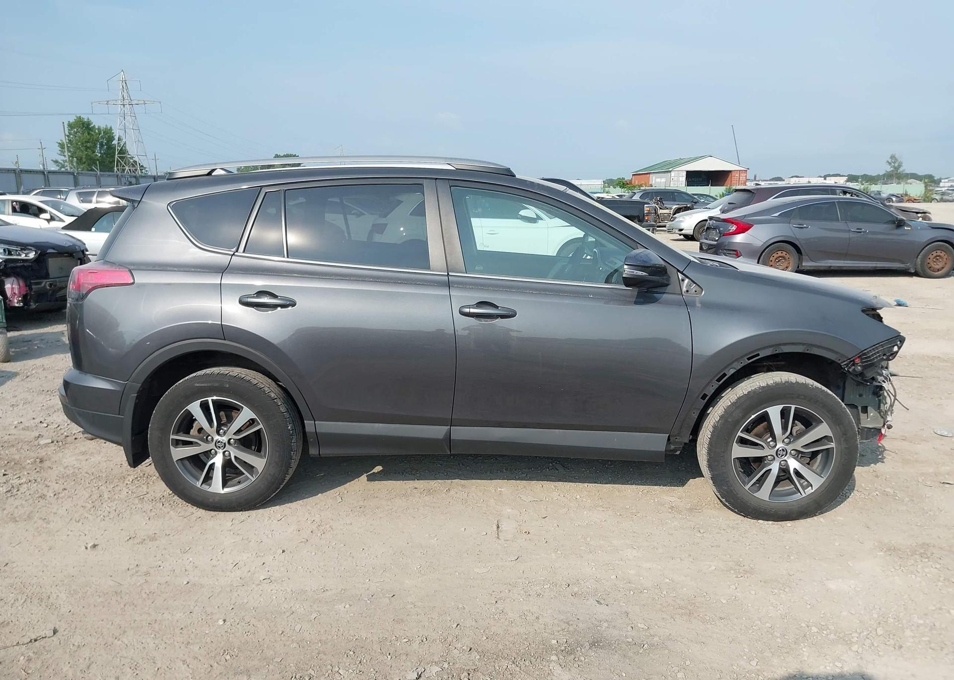 2018 TOYOTA RAV4 LE