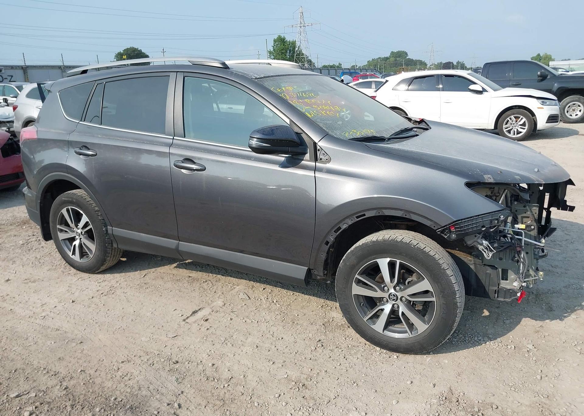 2018 TOYOTA RAV4 LE