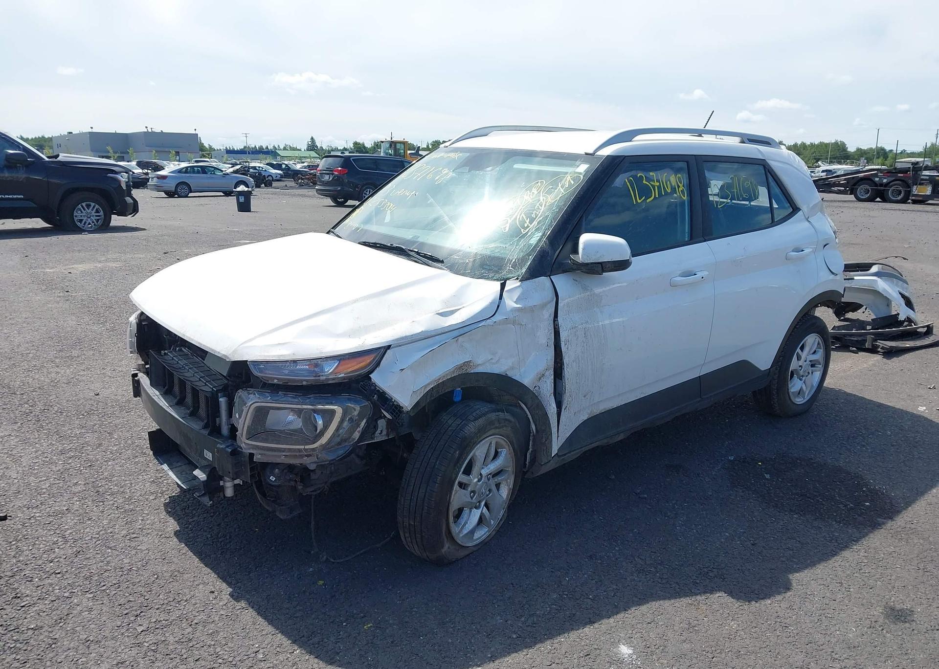 2023 HYUNDAI VENUE SEL