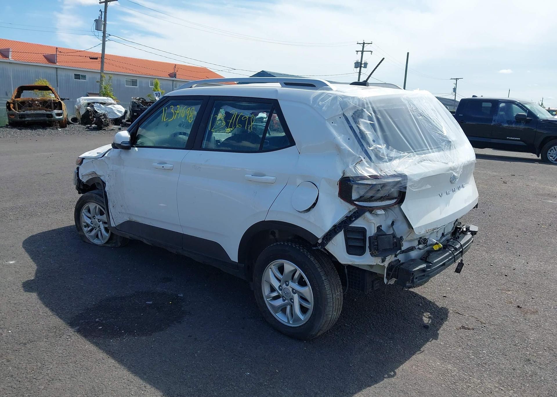 2023 HYUNDAI VENUE SEL