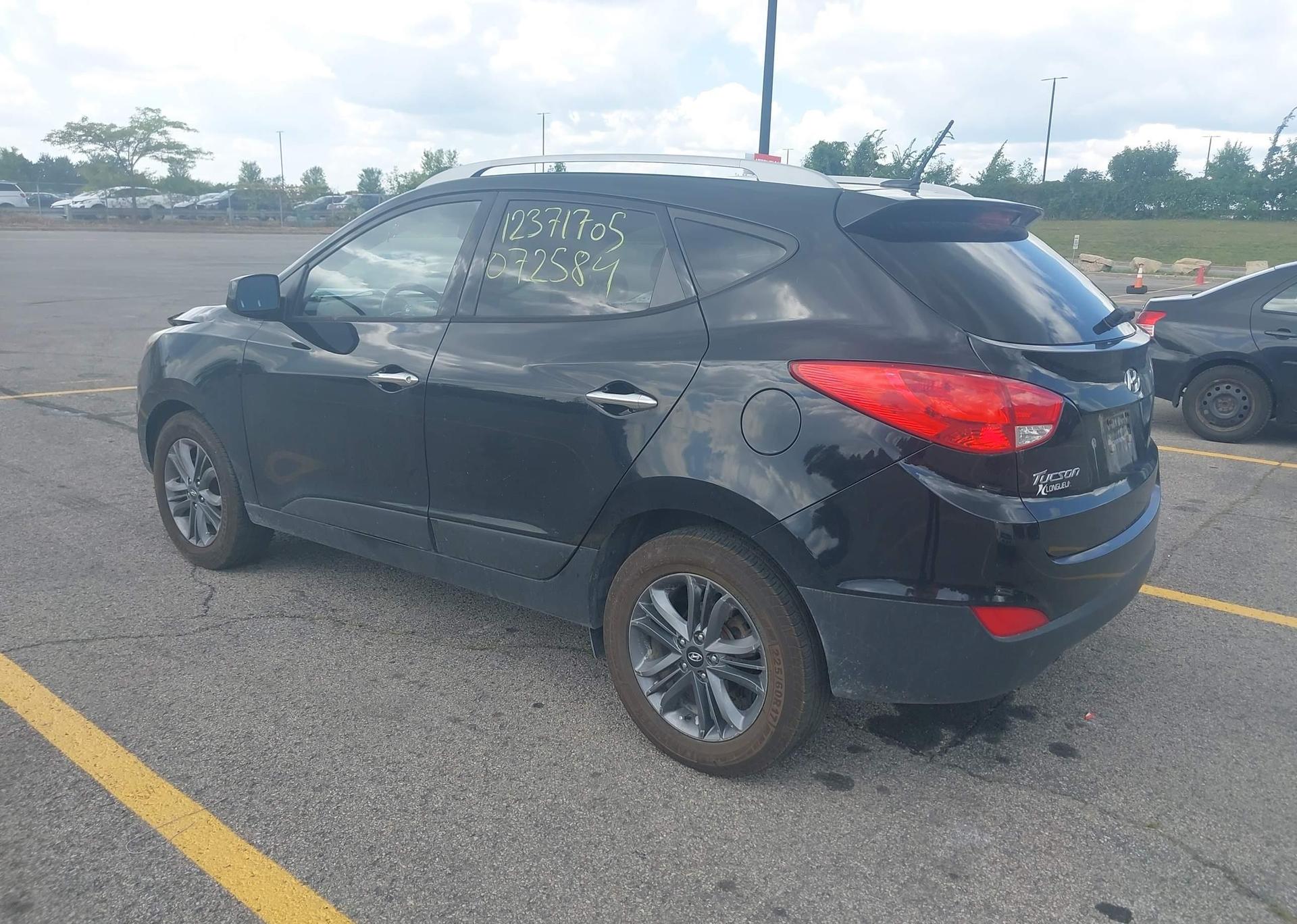 2015 HYUNDAI TUCSON