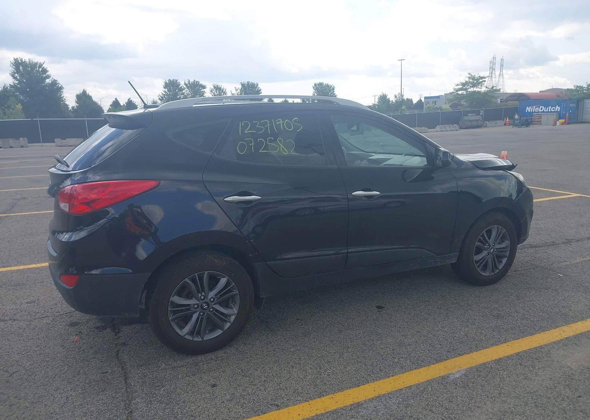 2015 HYUNDAI TUCSON