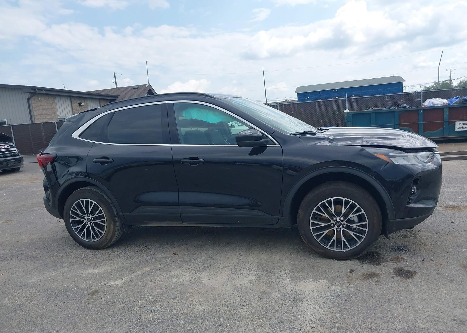 2025 FORD ESCAPE
