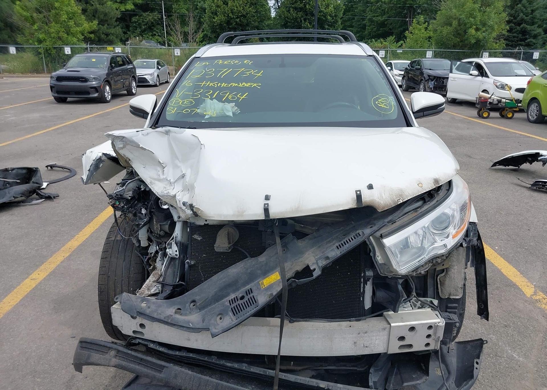 2016 TOYOTA highlander xle