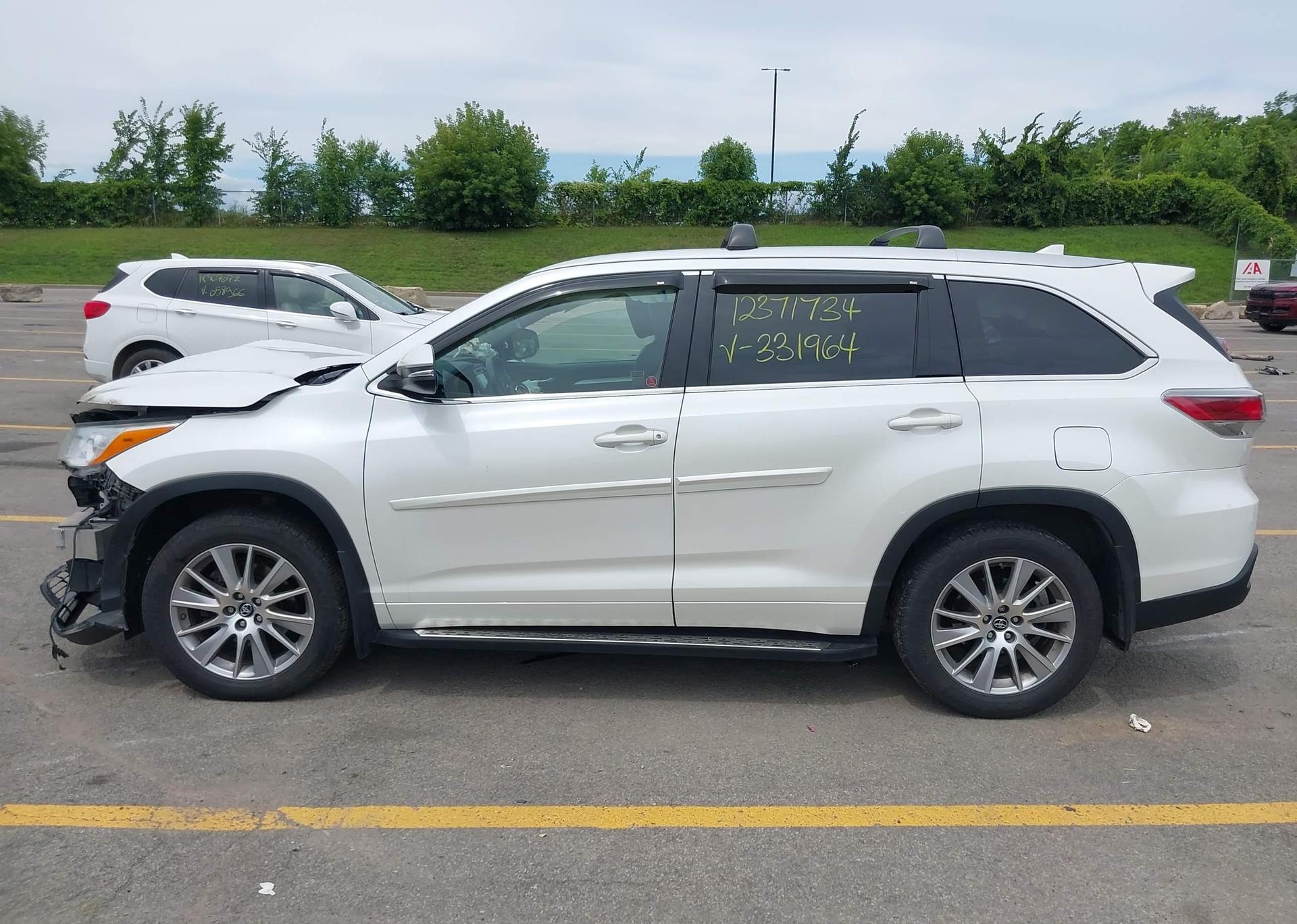 2016 TOYOTA highlander xle