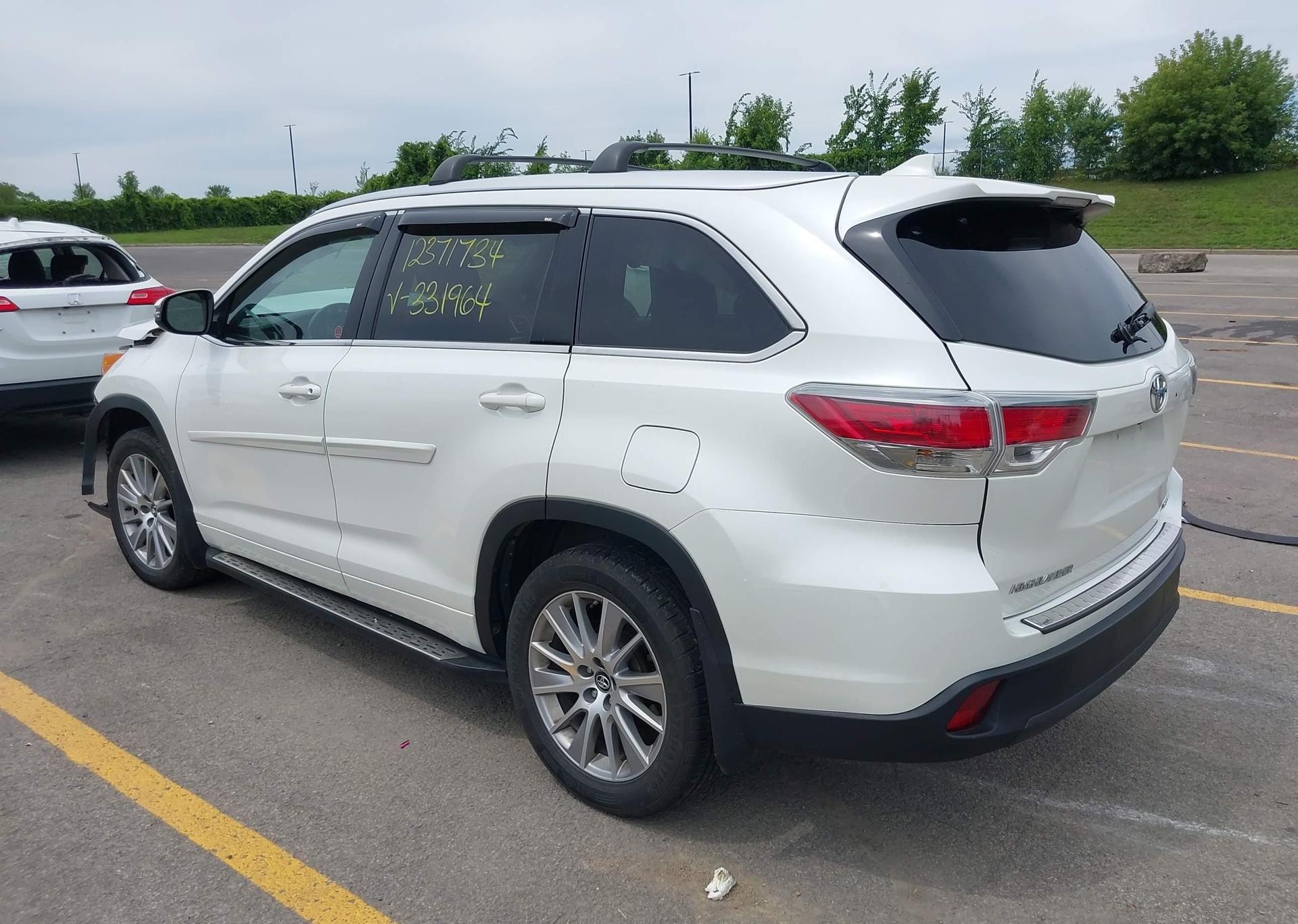 2016 TOYOTA highlander xle