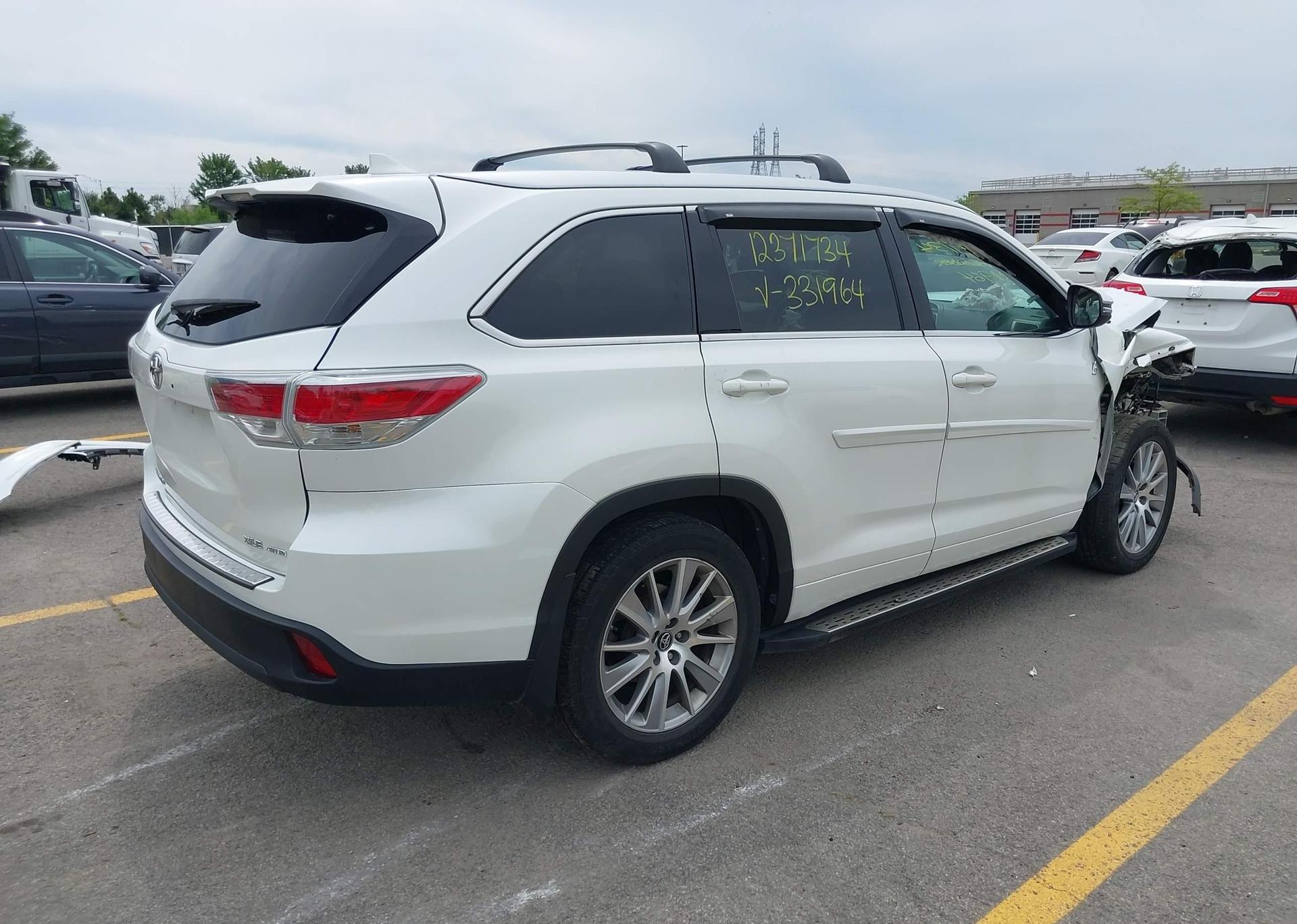 2016 TOYOTA highlander xle