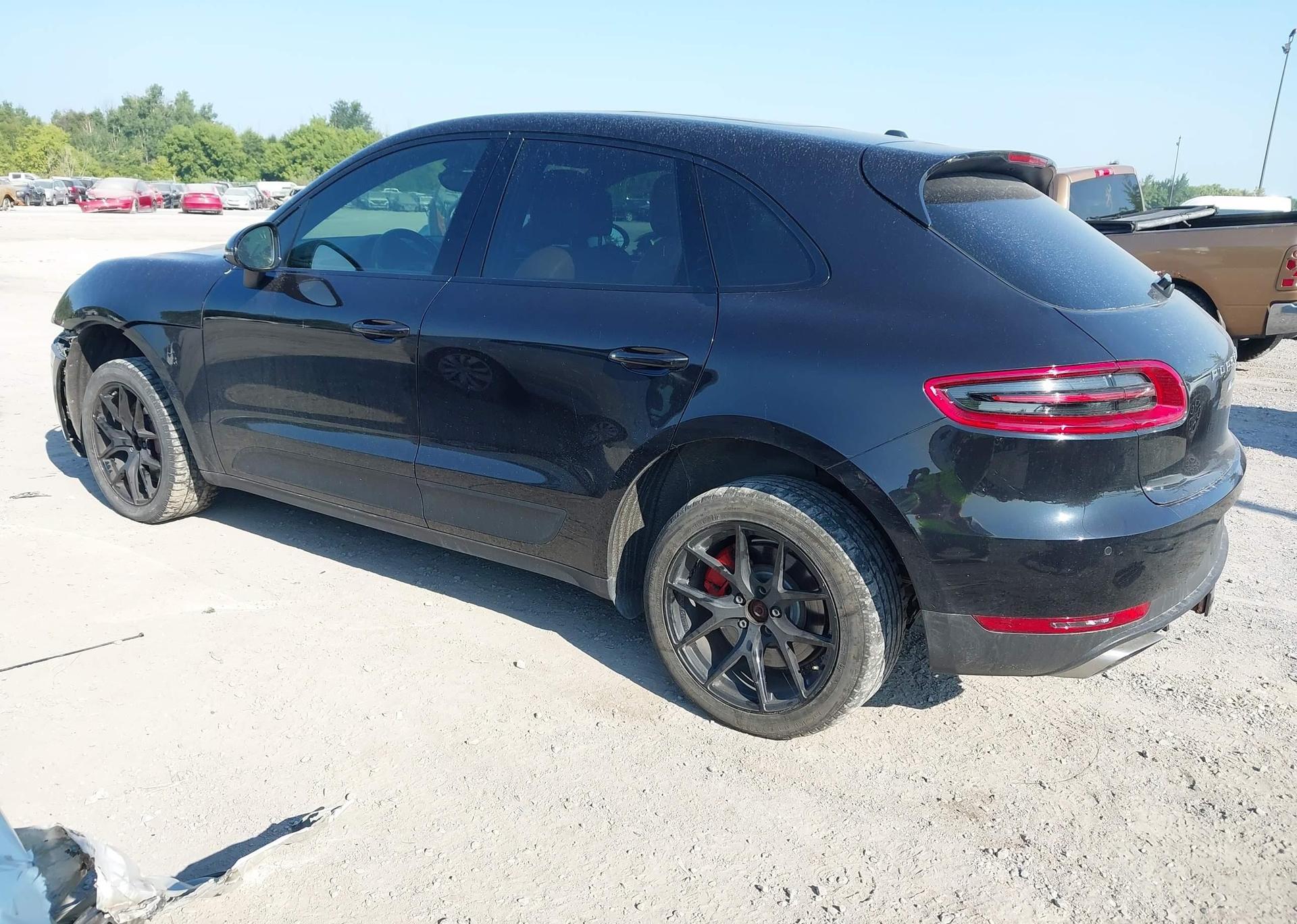 2018 PORSCHE MACAN