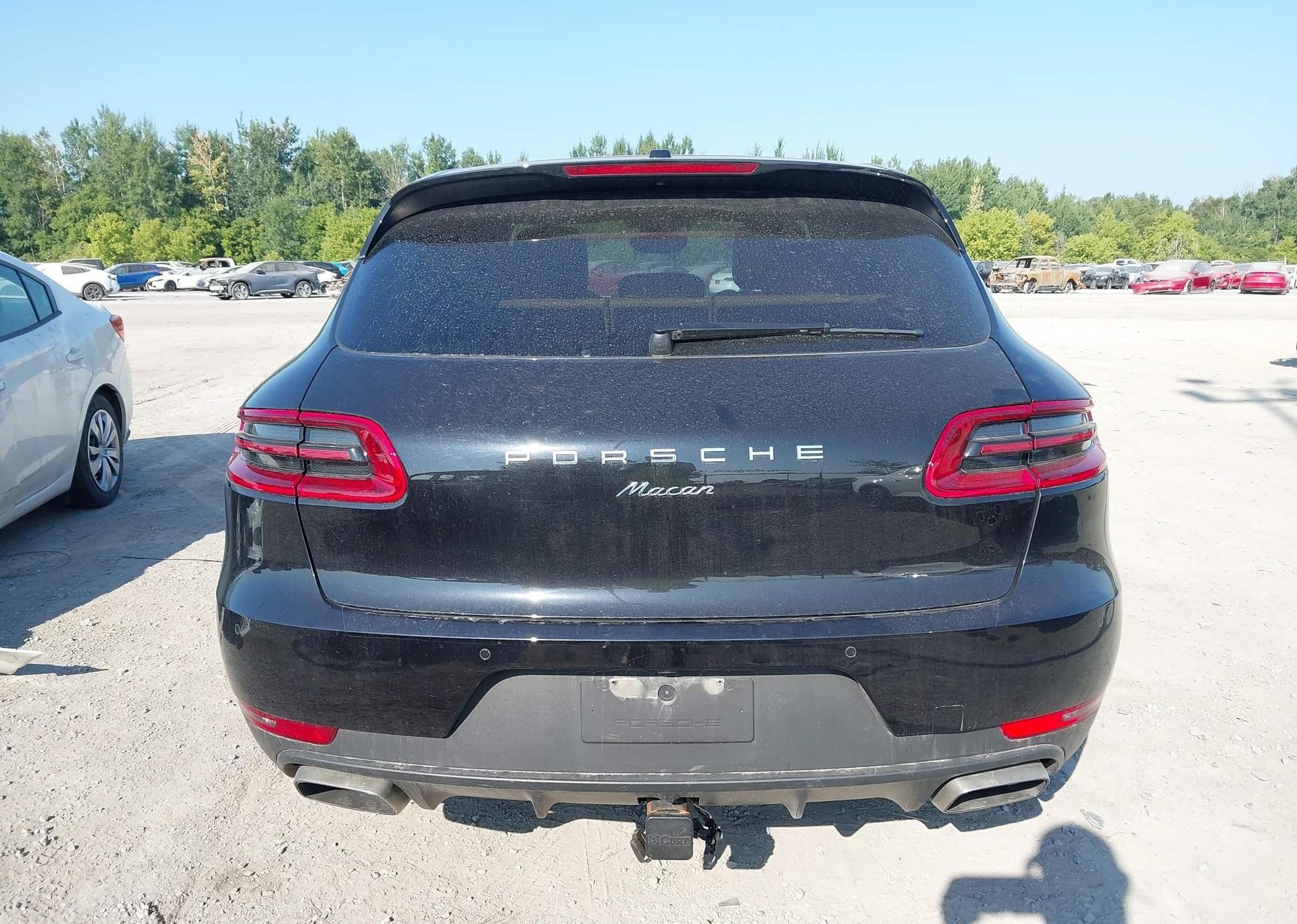 2018 PORSCHE MACAN