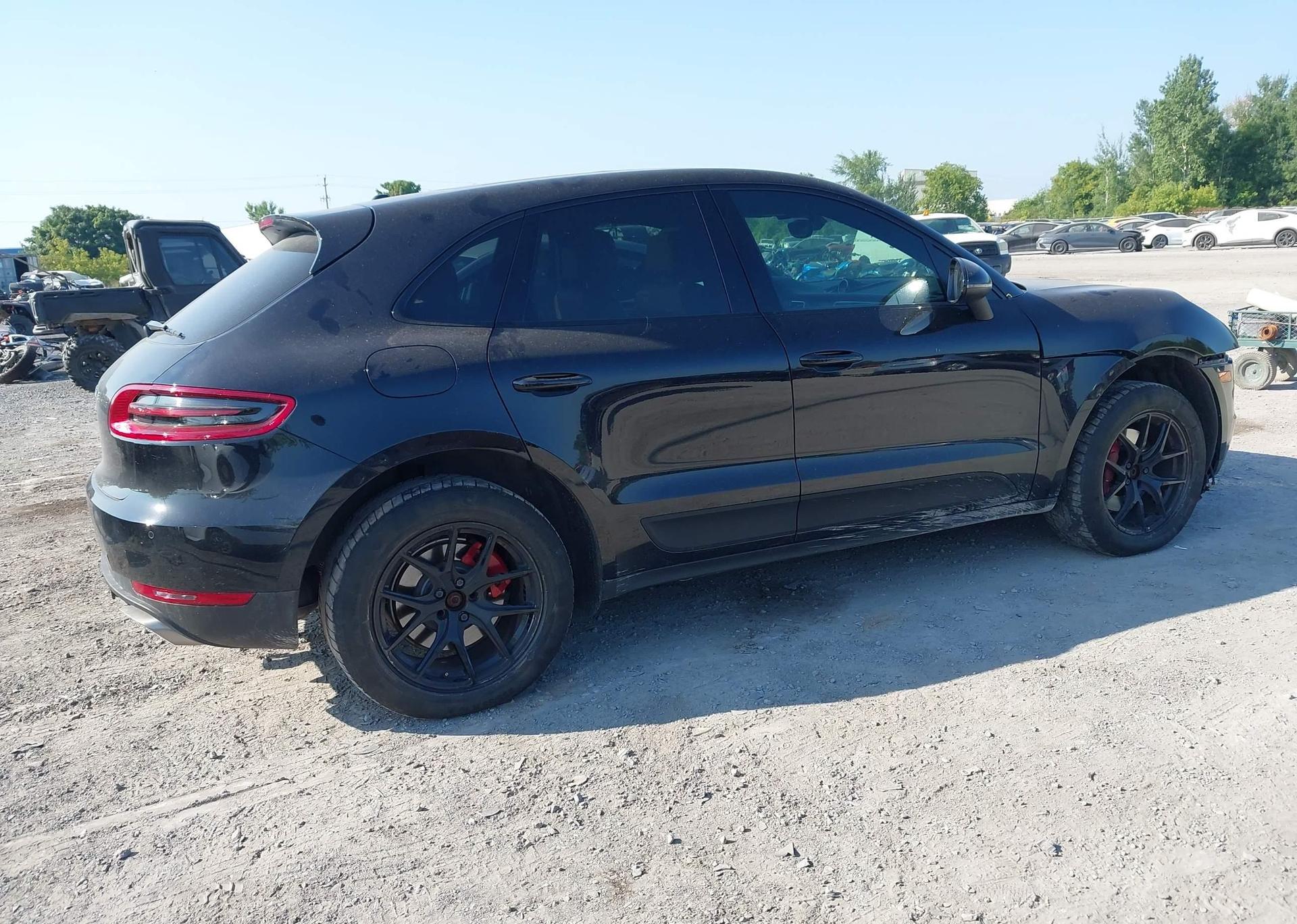 2018 PORSCHE MACAN