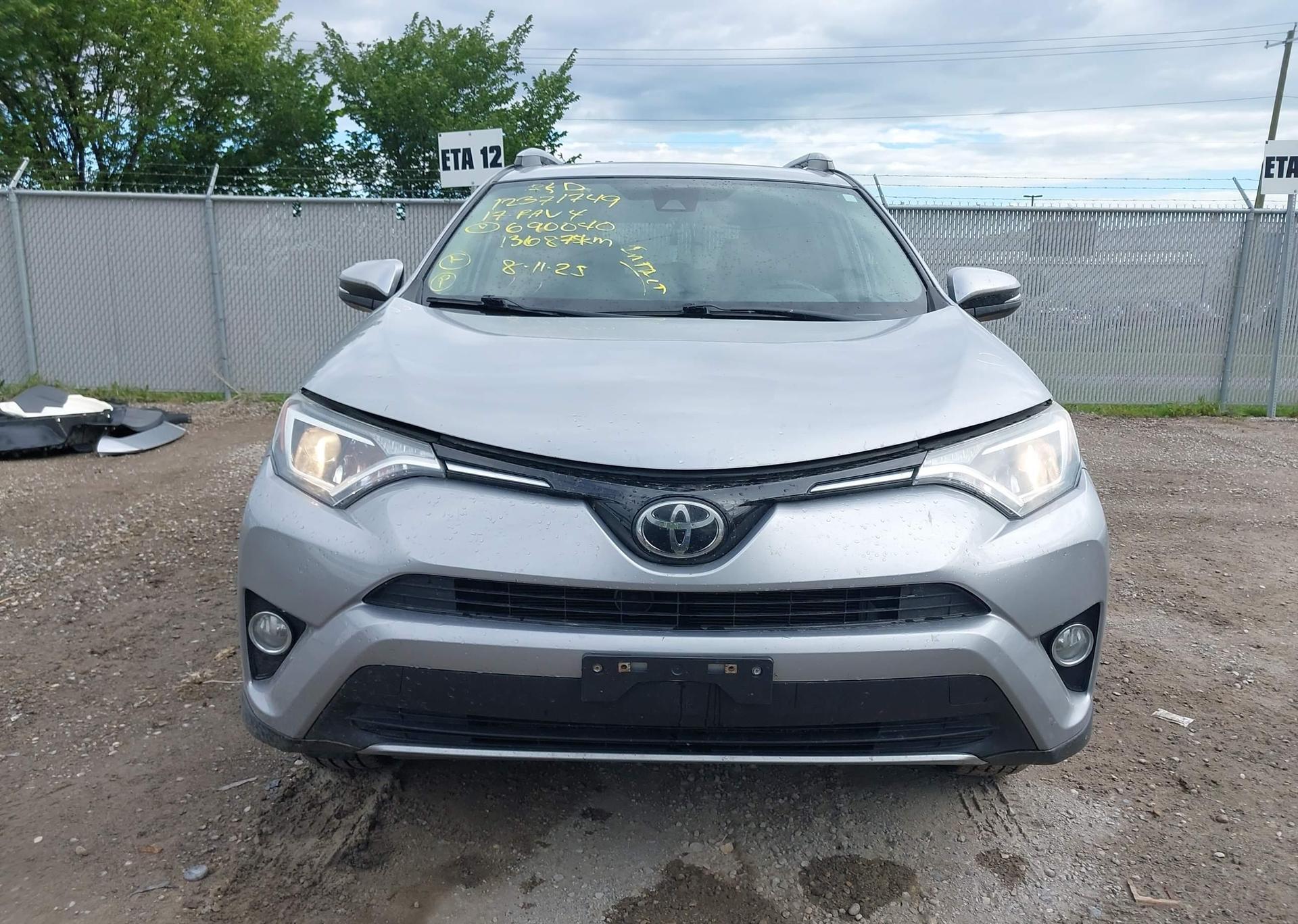 2017 TOYOTA RAV4 XLE