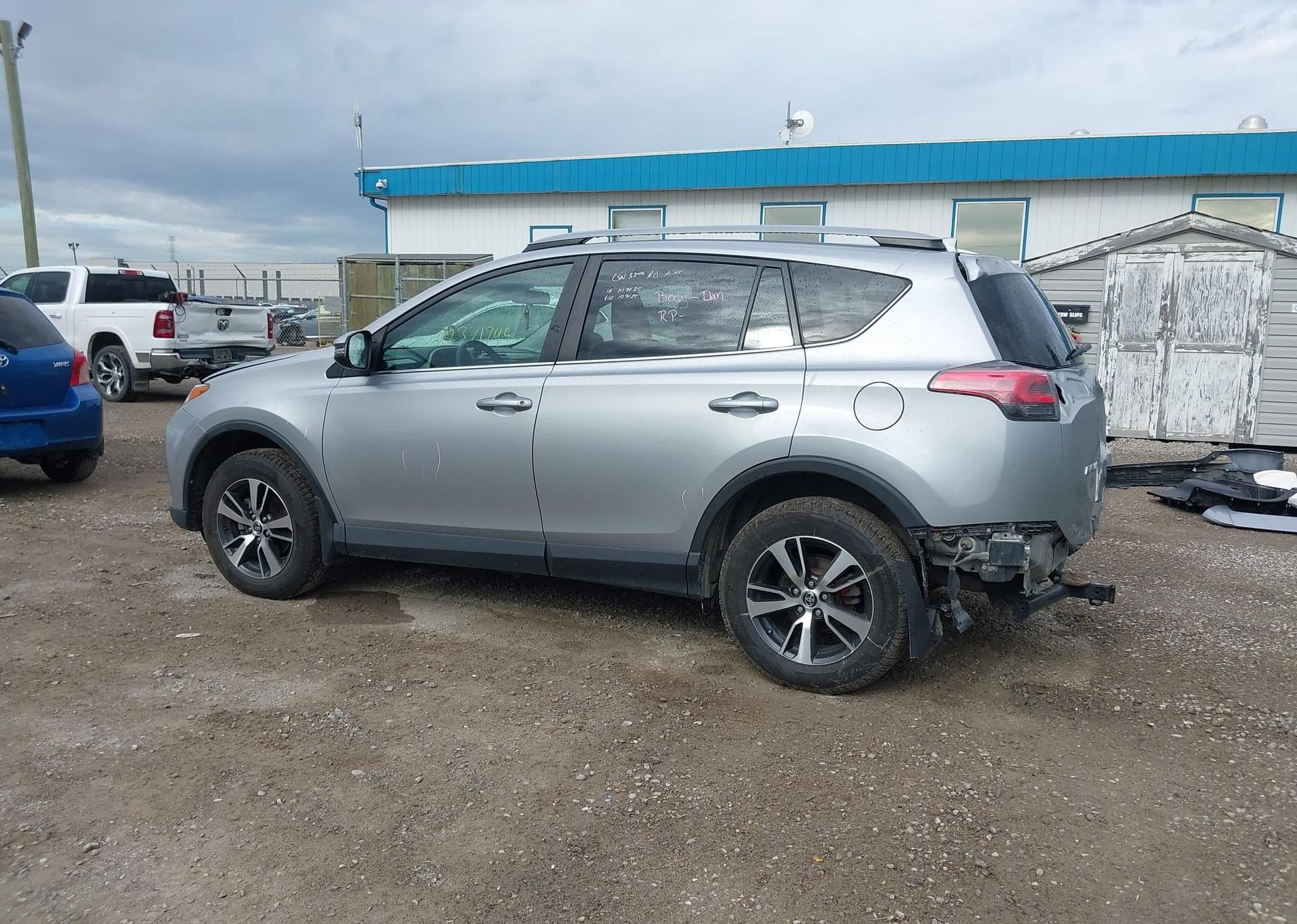 2017 TOYOTA RAV4 XLE