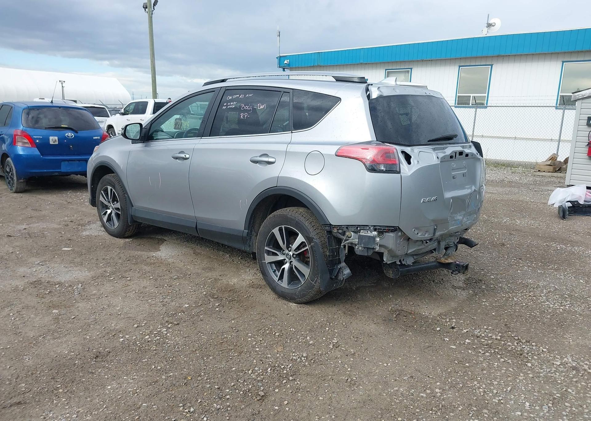 2017 TOYOTA RAV4 XLE