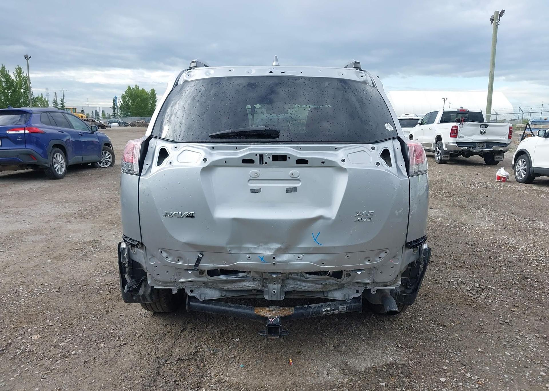 2017 TOYOTA RAV4 XLE