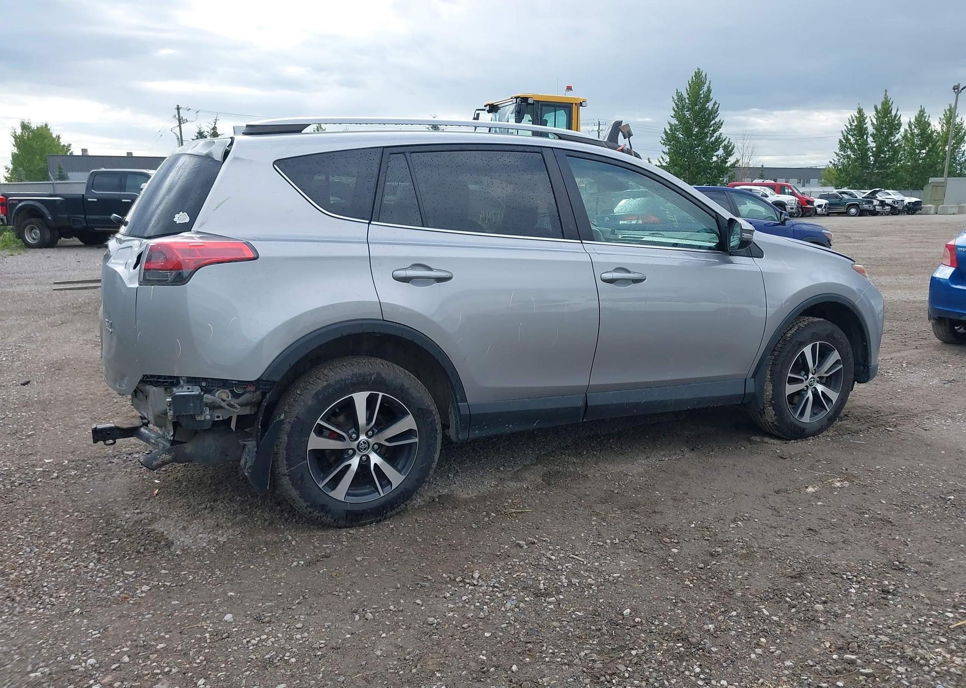 2017 TOYOTA RAV4 XLE