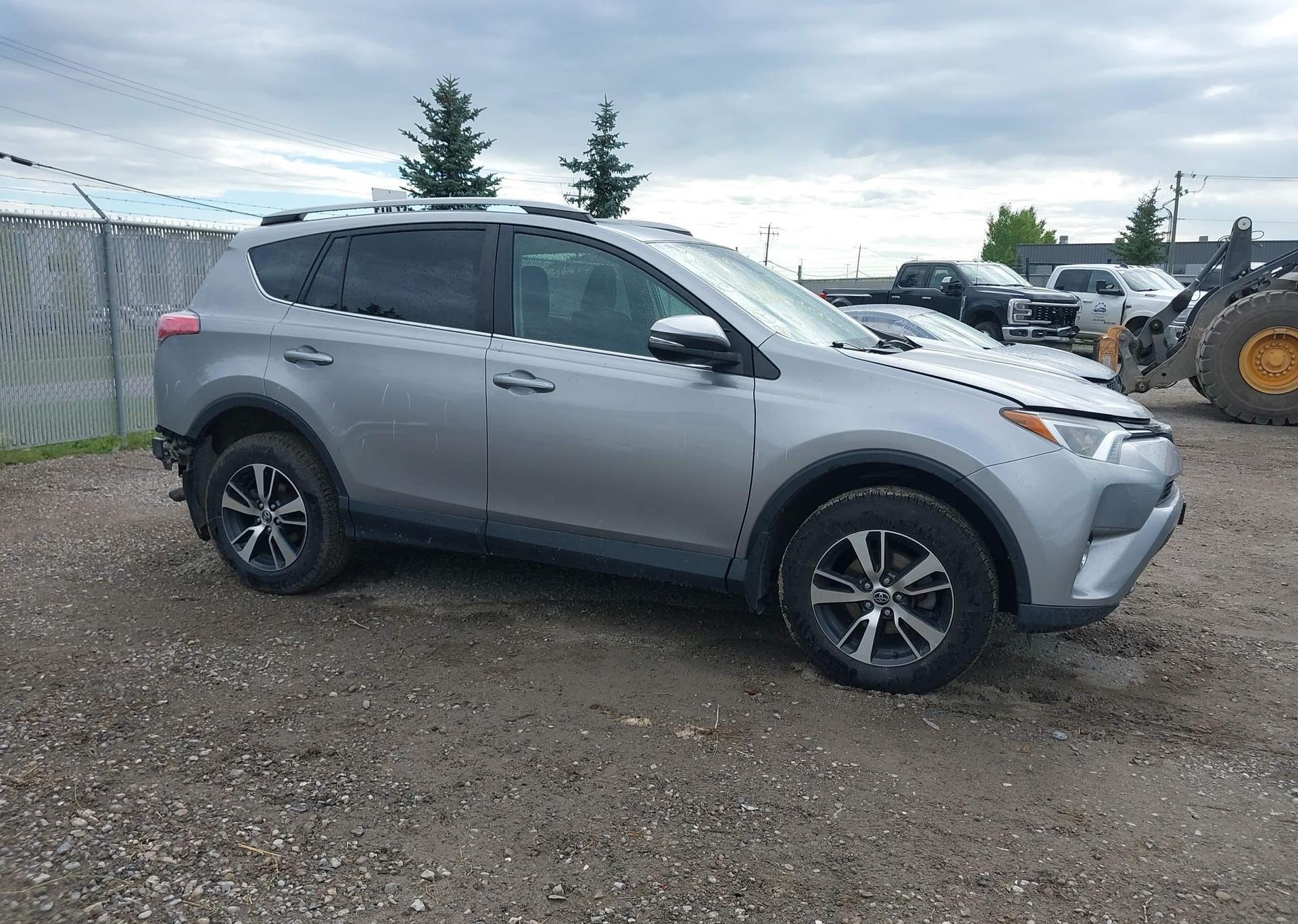 2017 TOYOTA RAV4 XLE