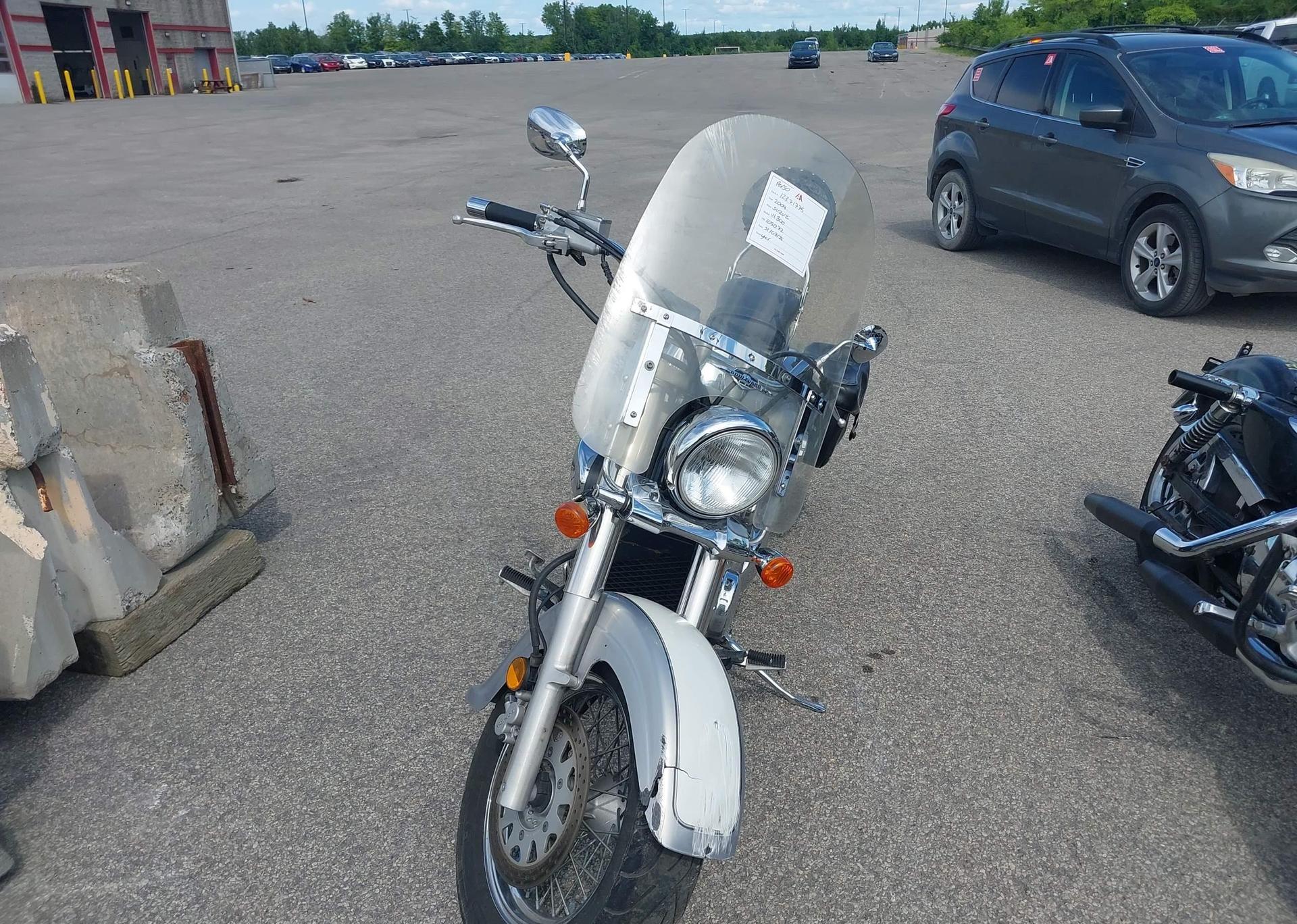 2004 SUZUKI VL800