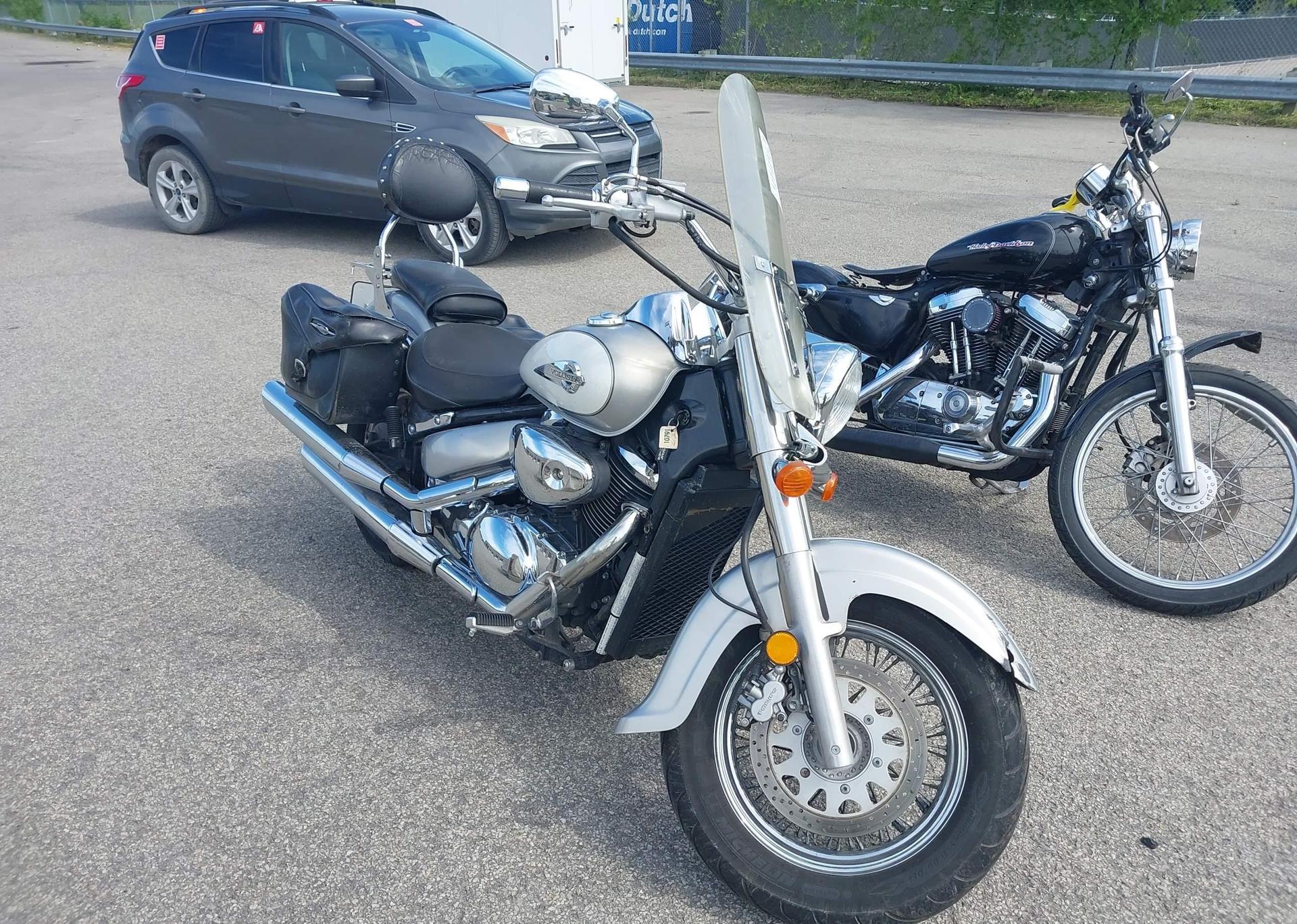 2004 SUZUKI VL800