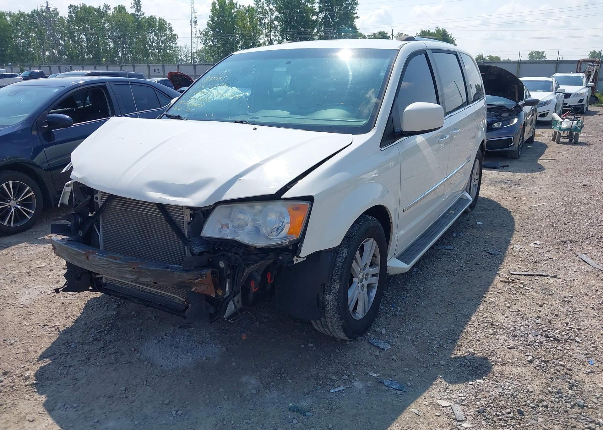 2013 DODGE GRAND CARAVAN CREW