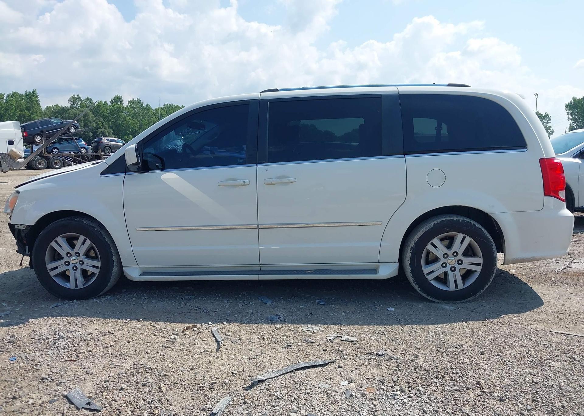 2013 DODGE GRAND CARAVAN CREW
