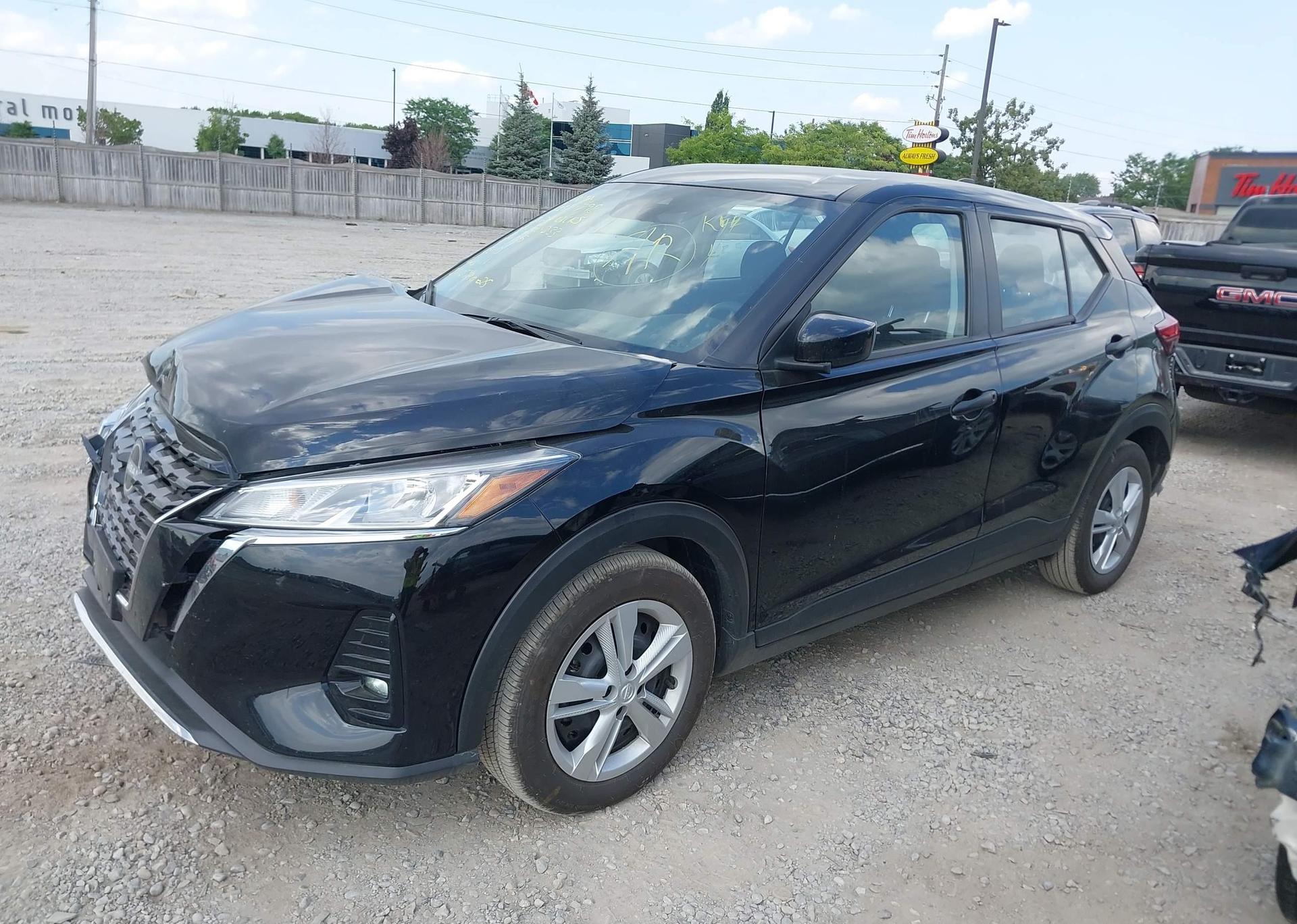 2024 NISSAN KICKS