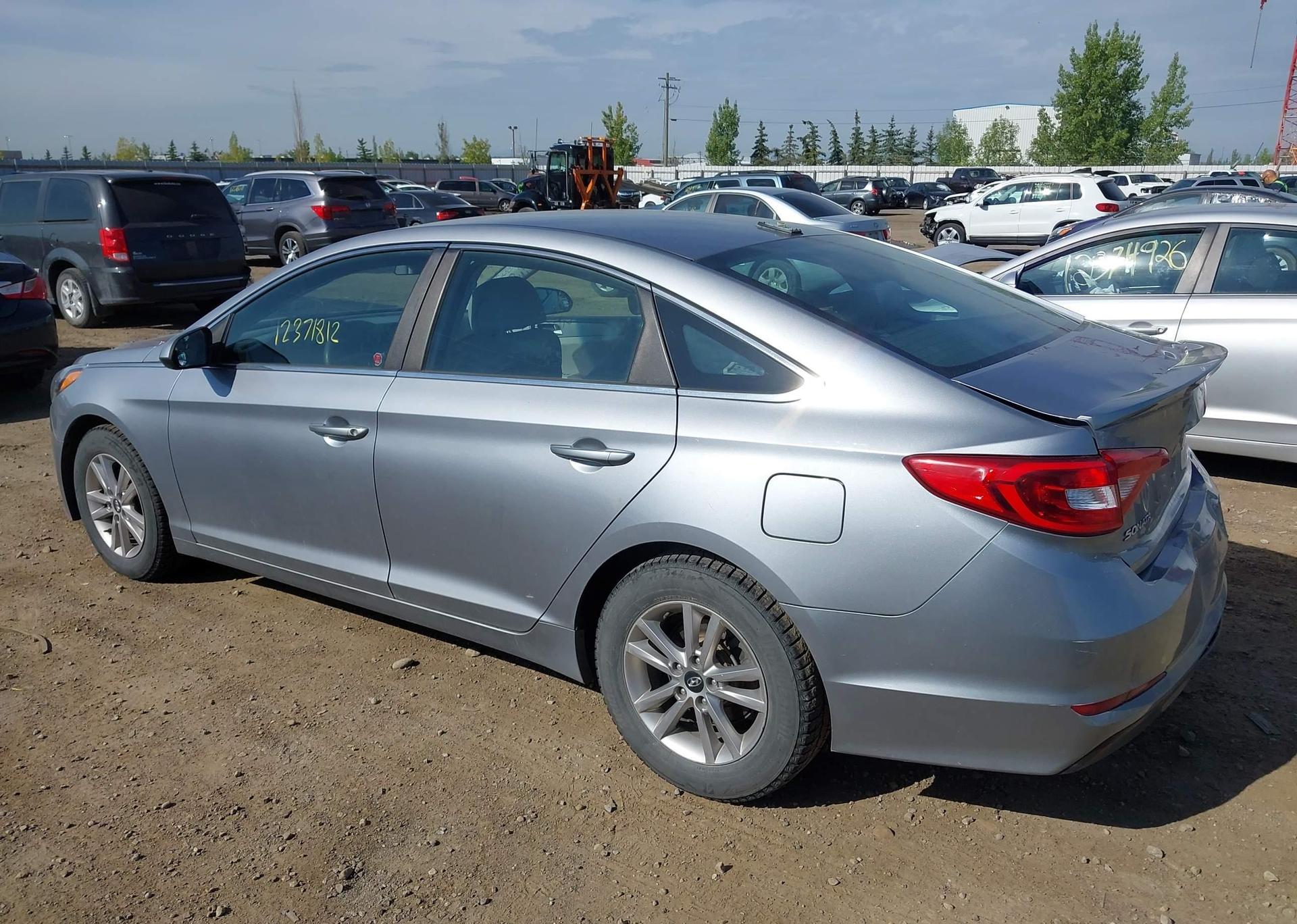 2015 HYUNDAI SONATA SE