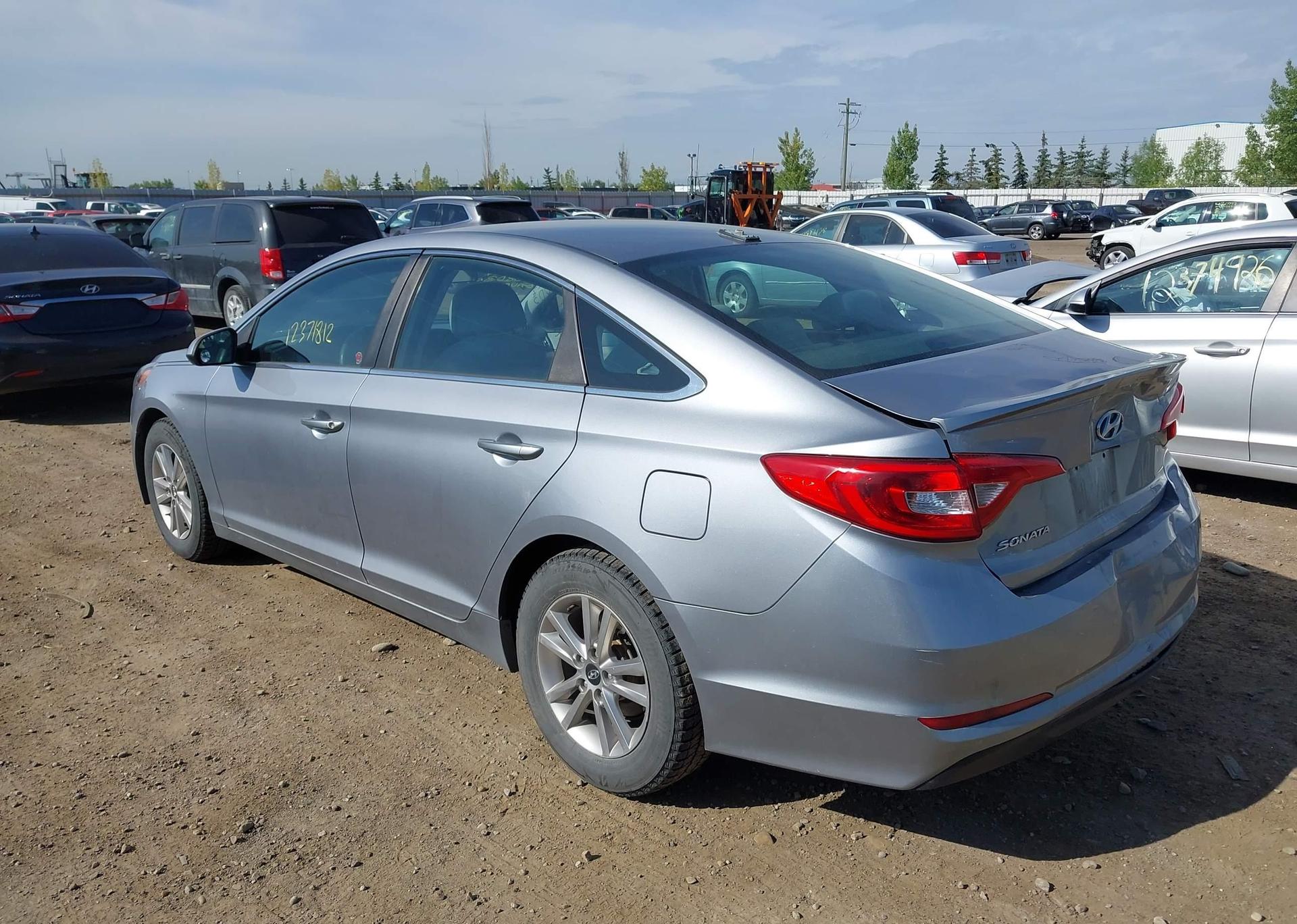 2015 HYUNDAI SONATA SE