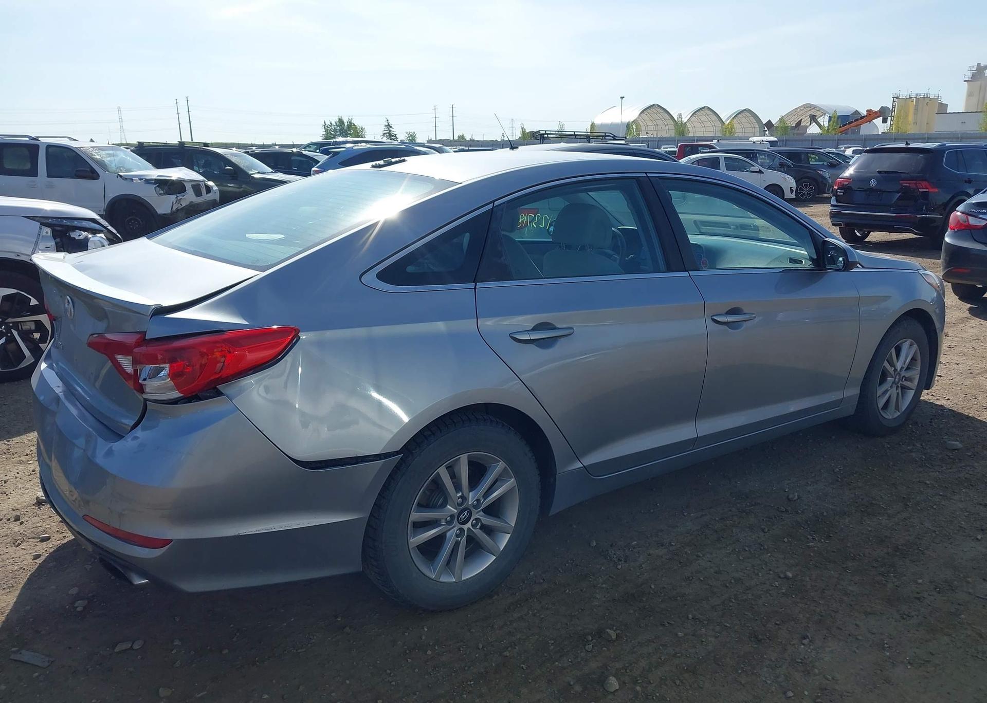 2015 HYUNDAI SONATA SE