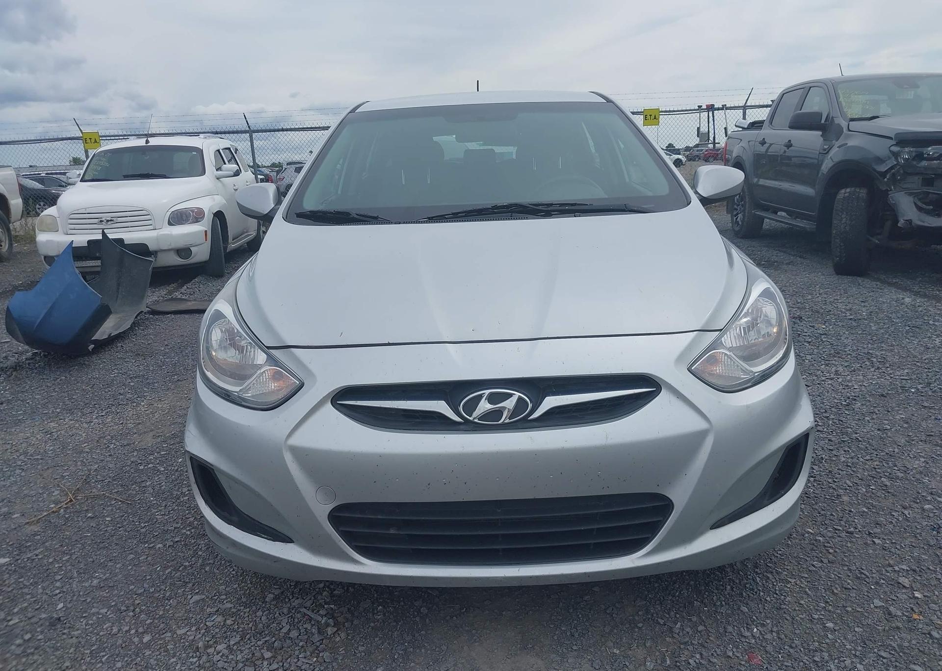 2014 HYUNDAI ACCENT GL