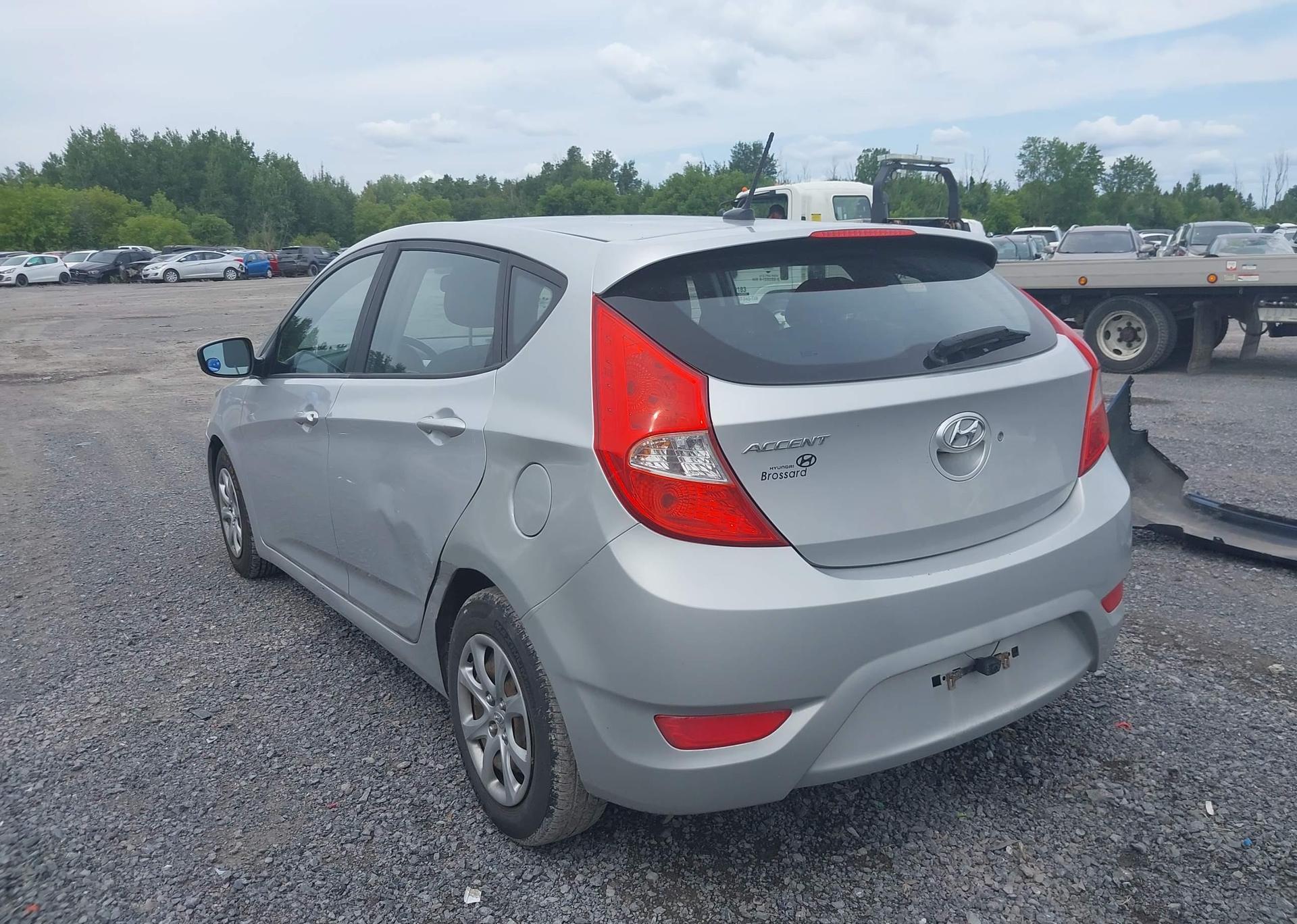2014 HYUNDAI ACCENT GL