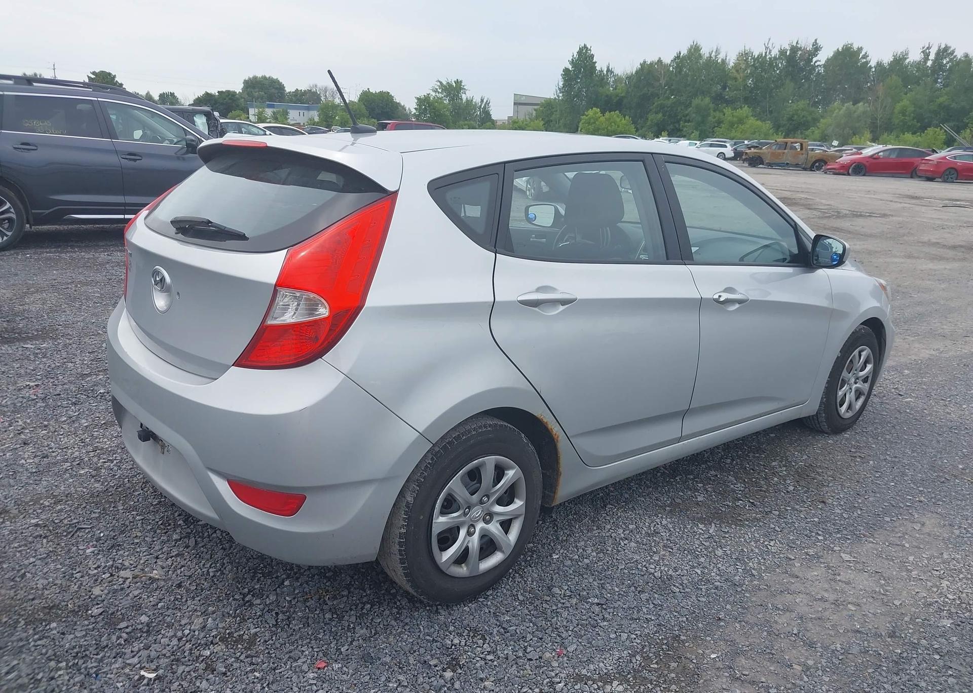 2014 HYUNDAI ACCENT GL