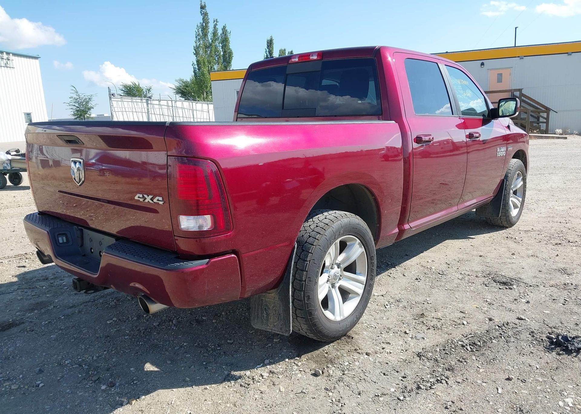 2016 RAM 1500 SPORT