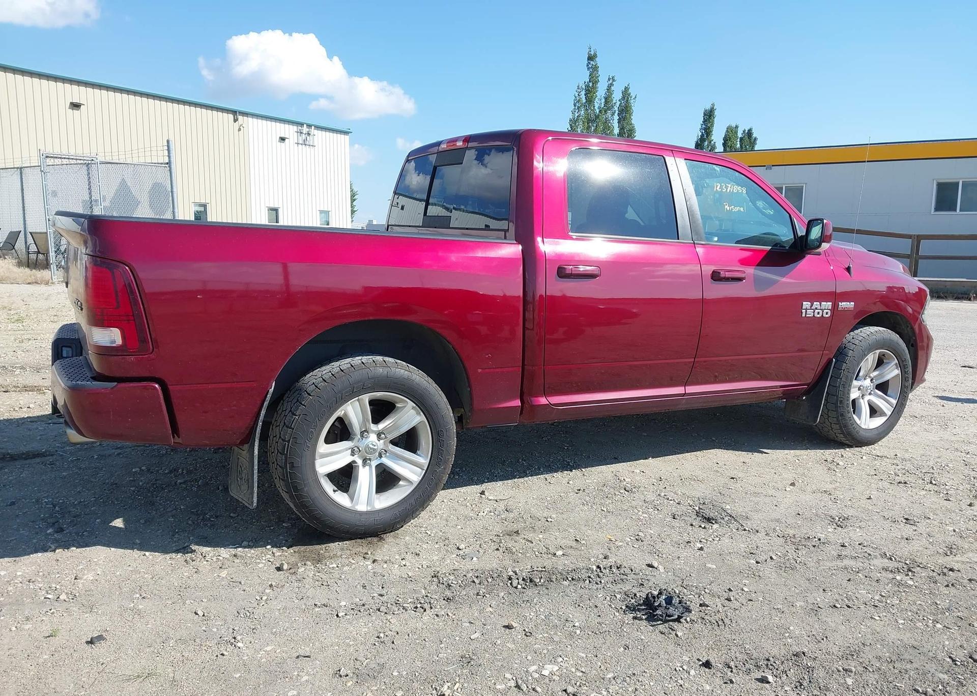 2016 RAM 1500 SPORT