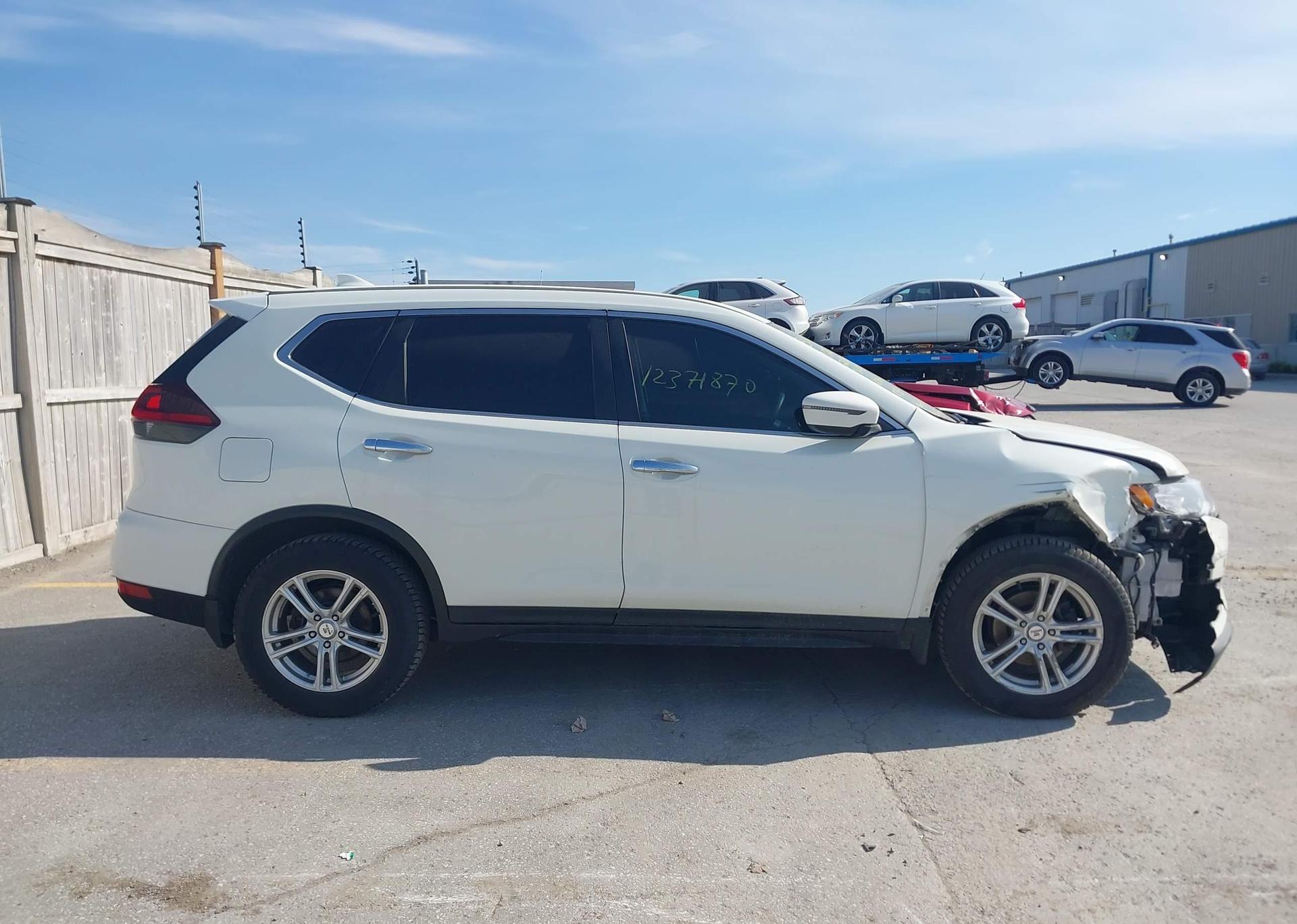 2018 NISSAN ROGUE S