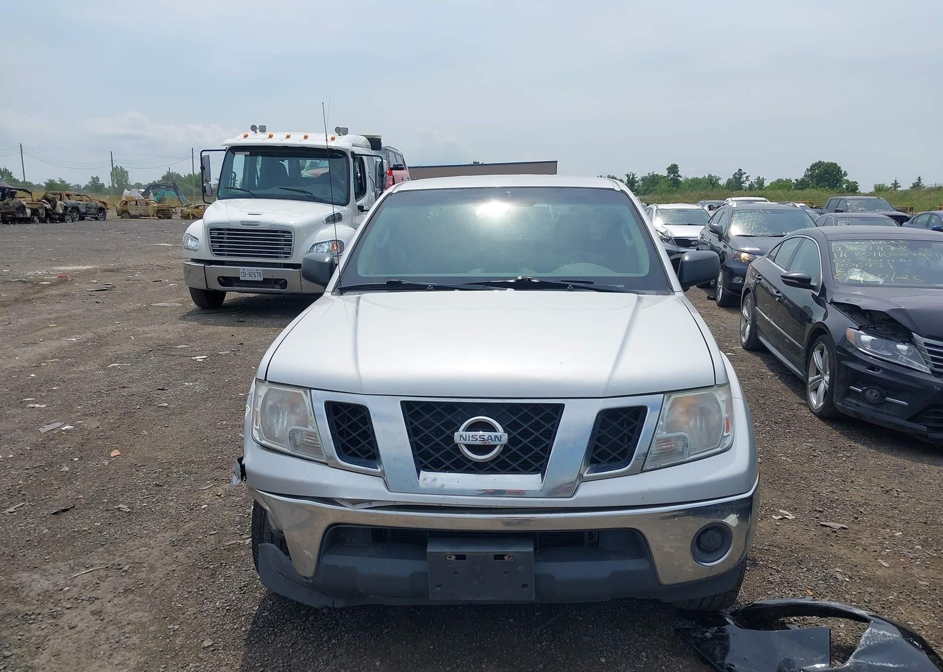 2012 NISSAN FRONTIER SV