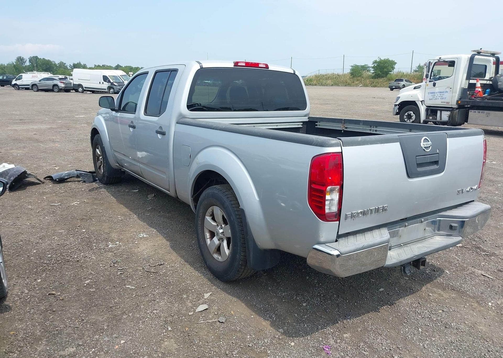 2012 NISSAN FRONTIER SV