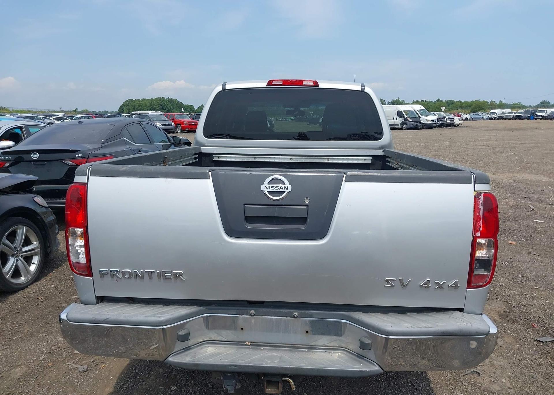 2012 NISSAN FRONTIER SV